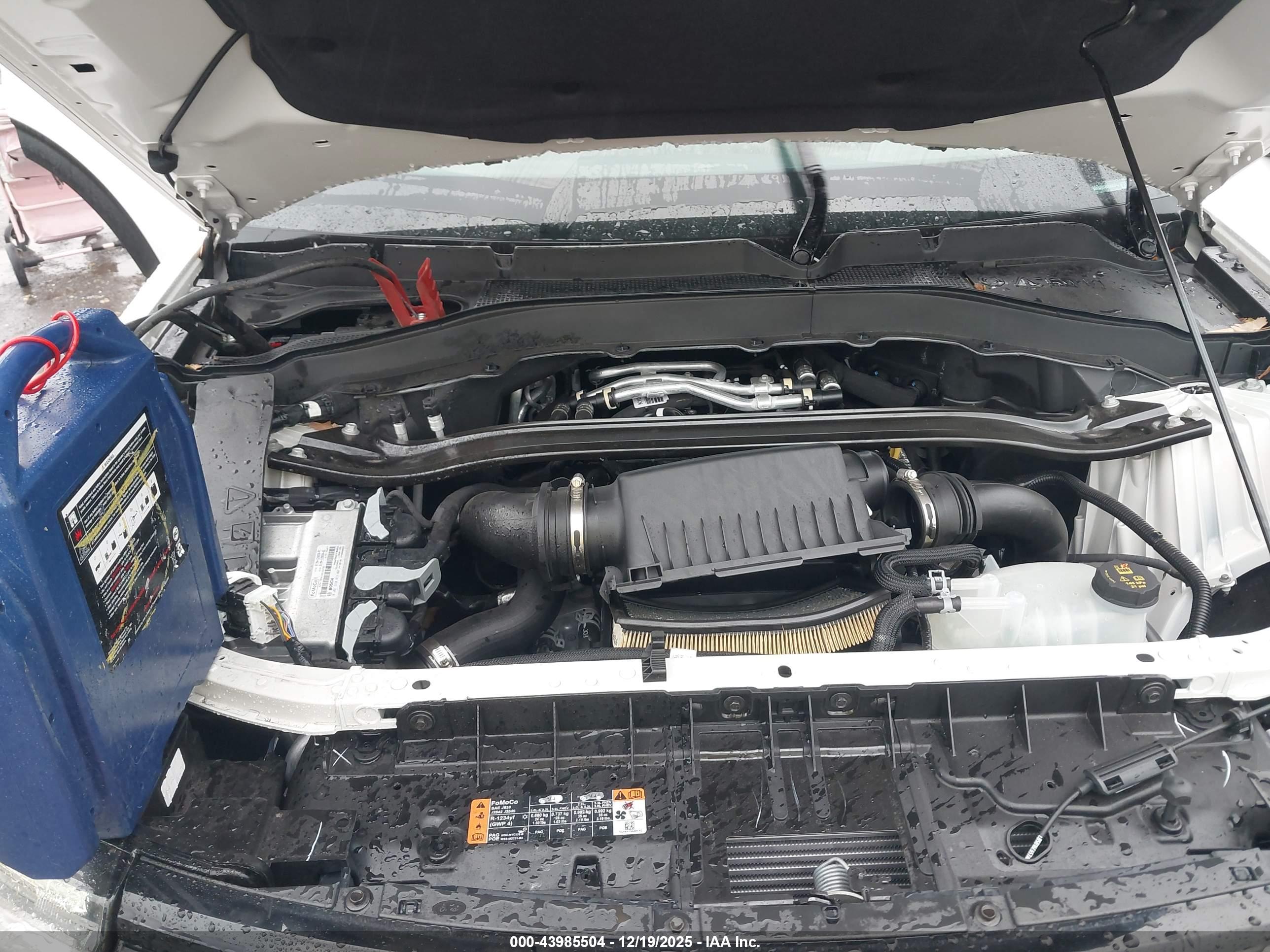 FORD EXPLORER image 10