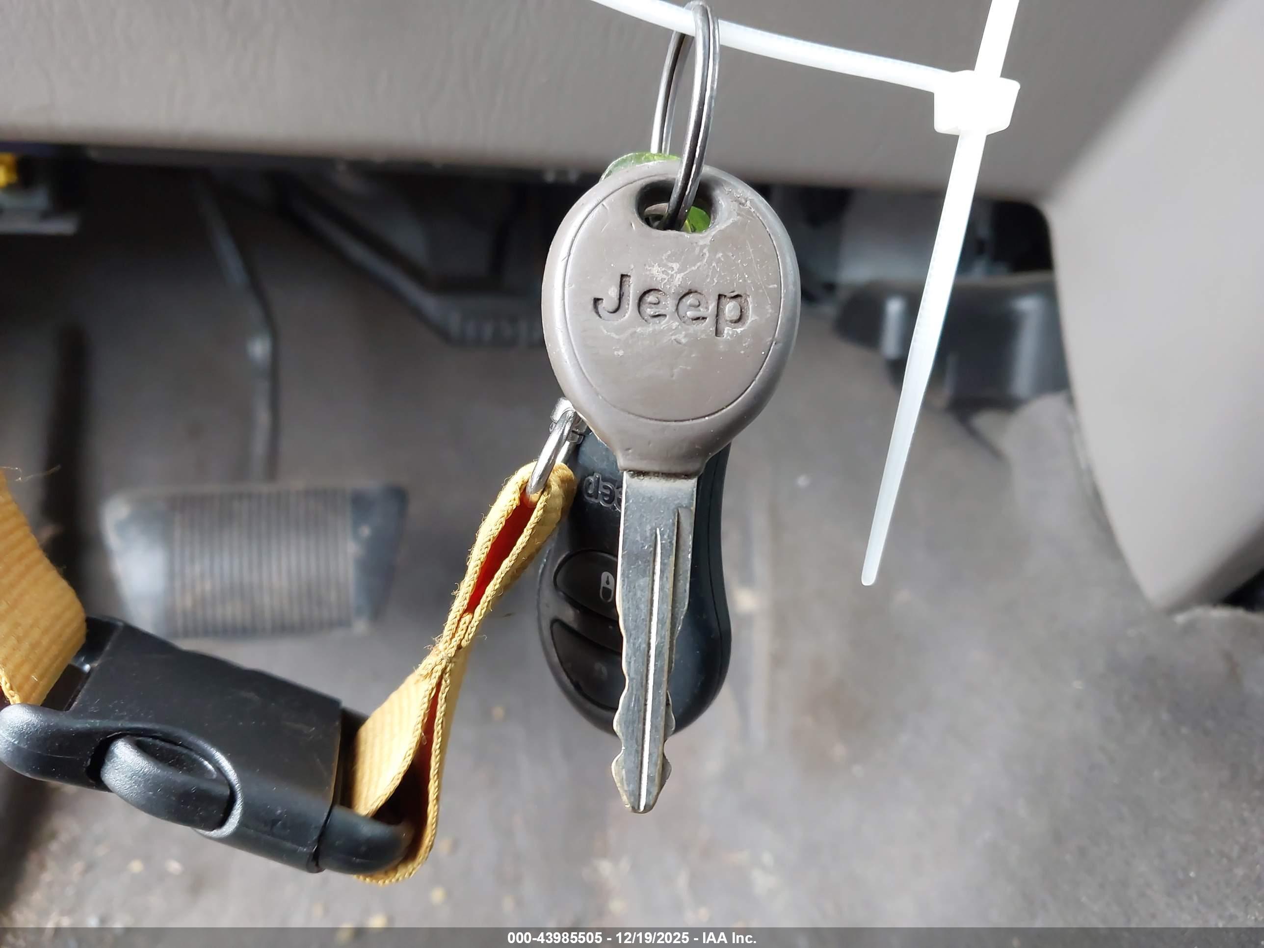 JEEP GRAND image 11