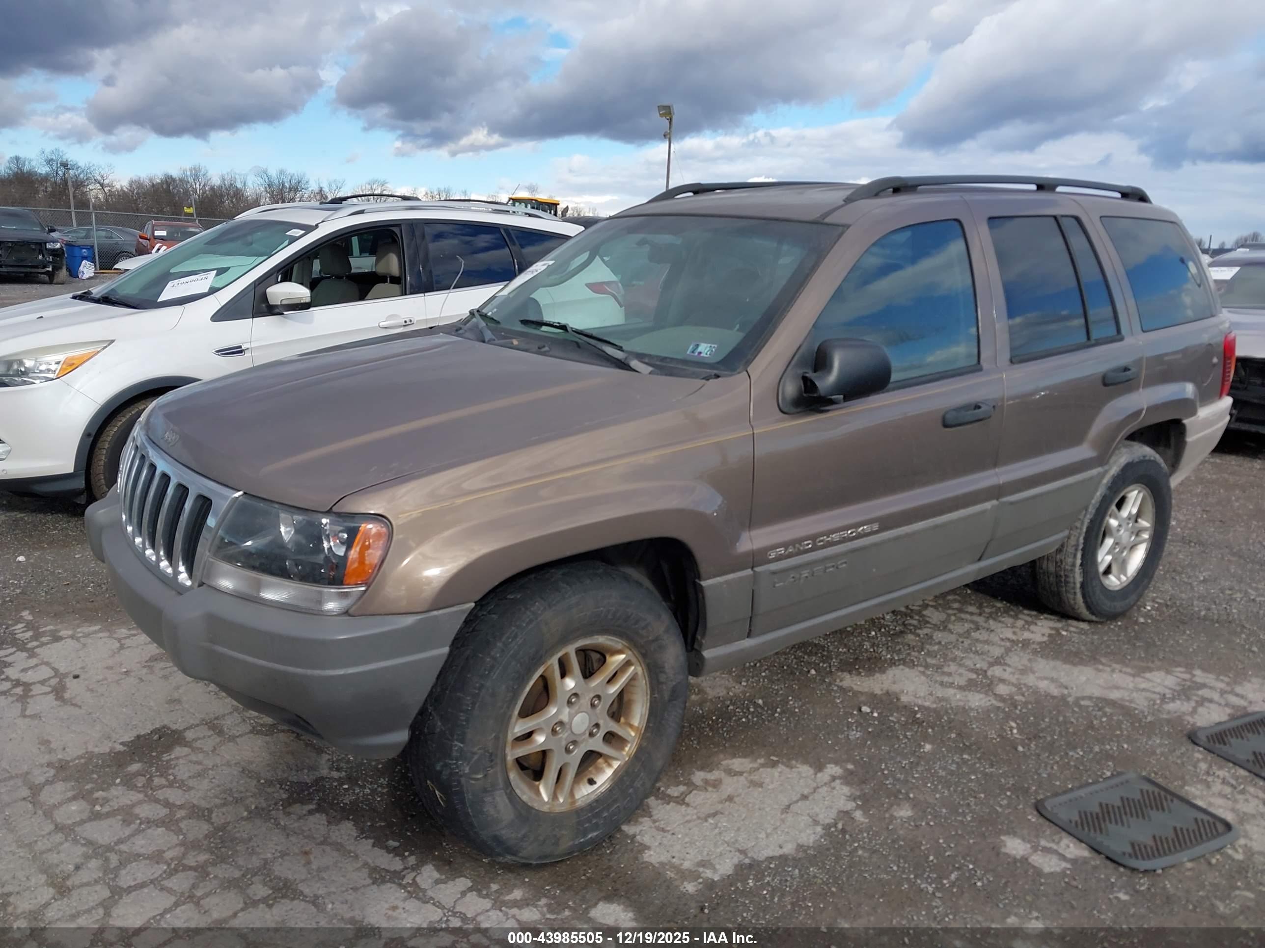 JEEP GRAND image 2