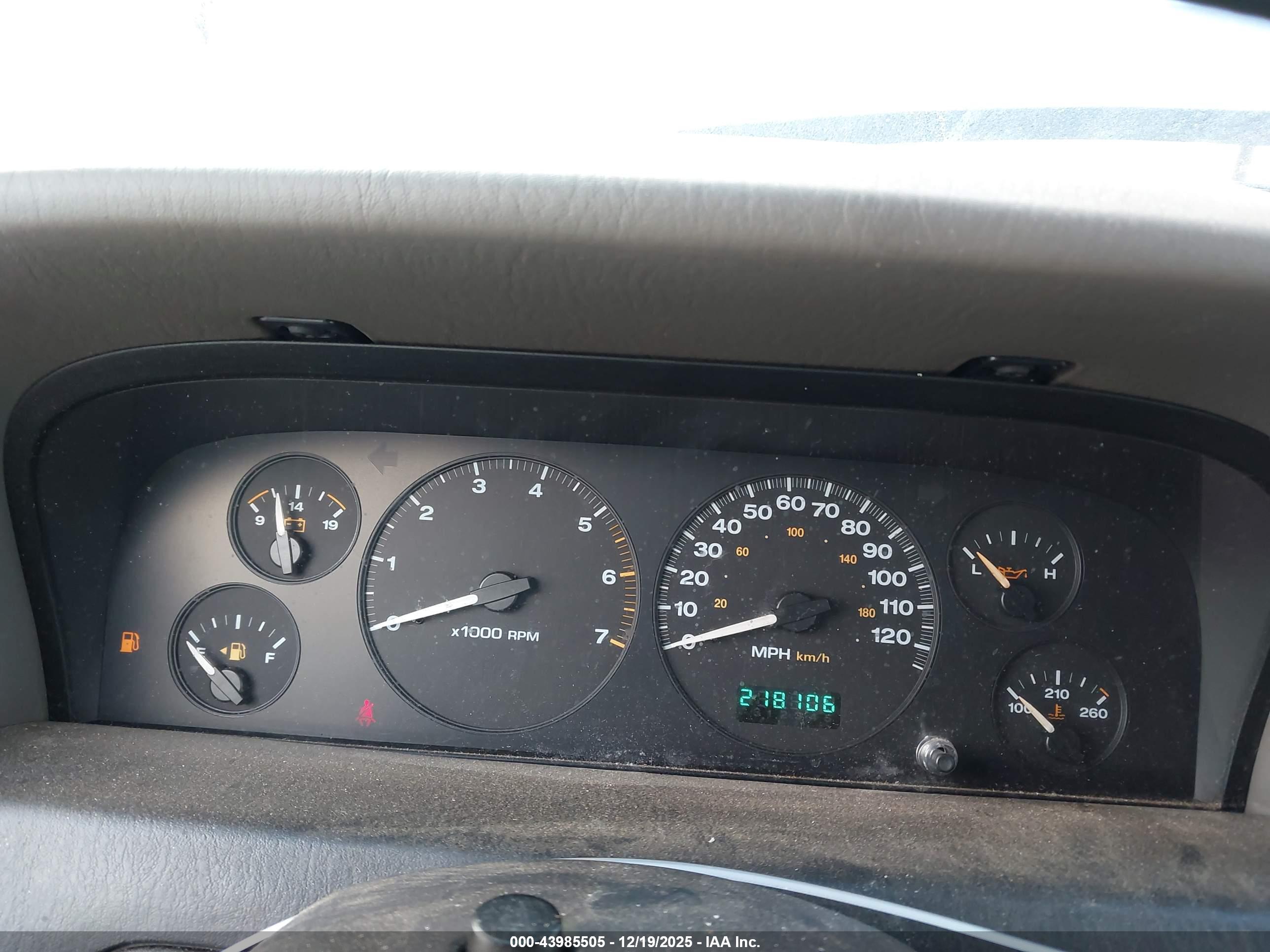 JEEP GRAND image 7