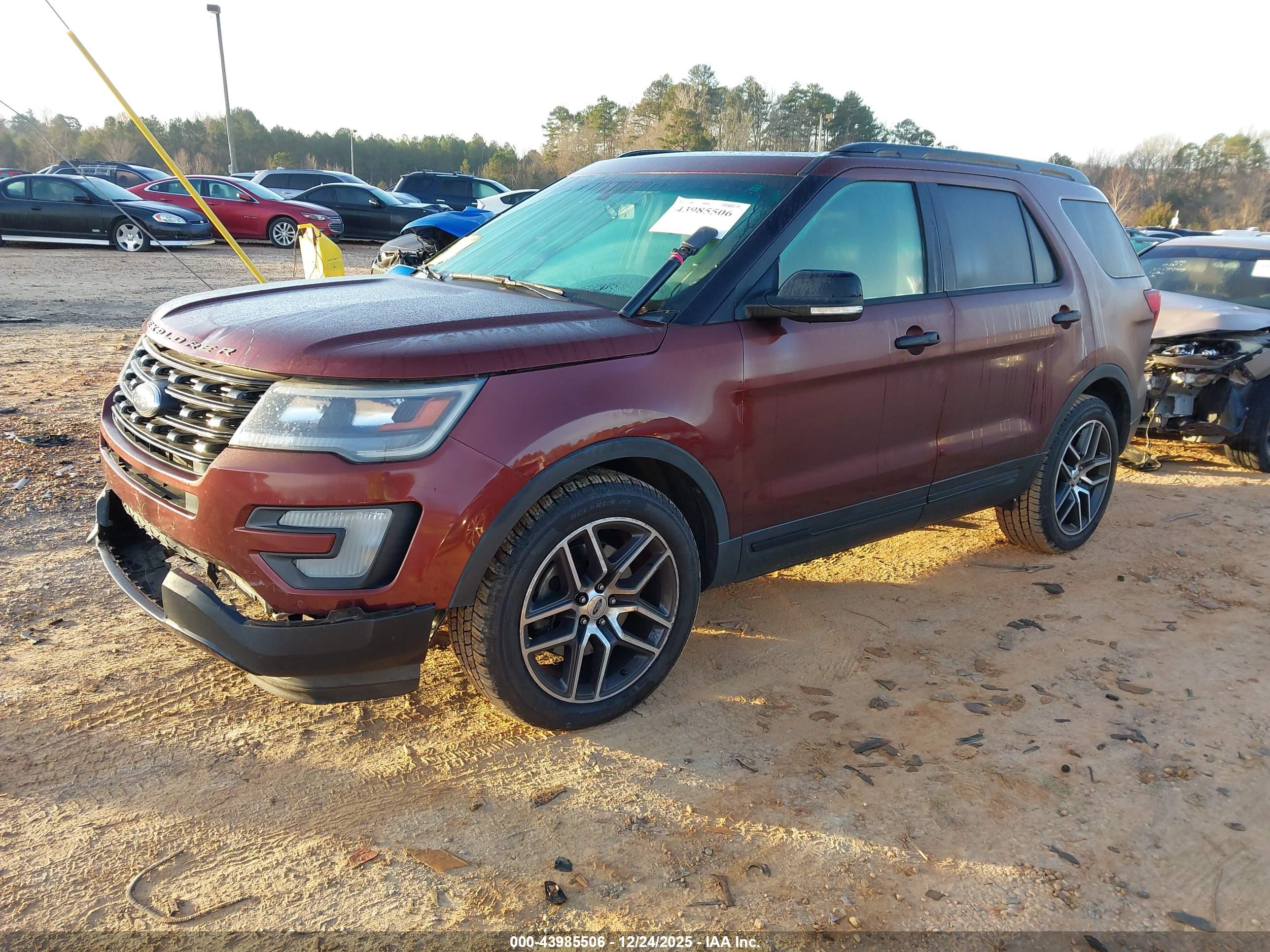 FORD EXPLORER image 2