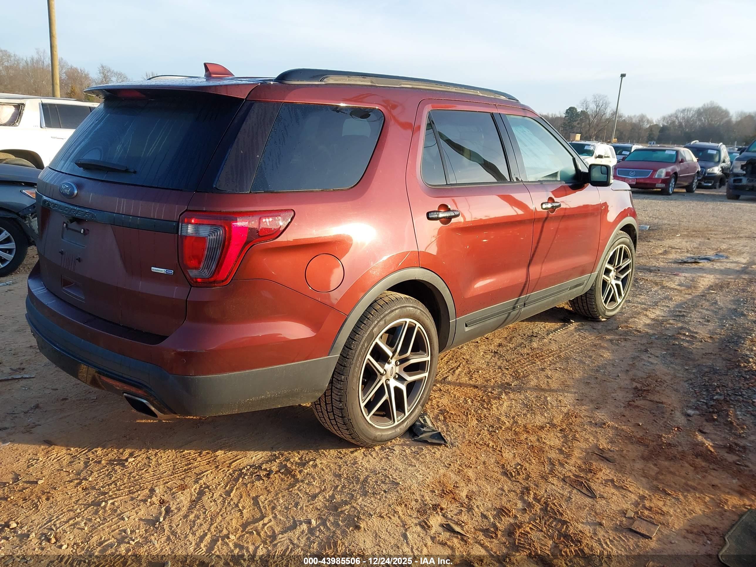FORD EXPLORER image 4
