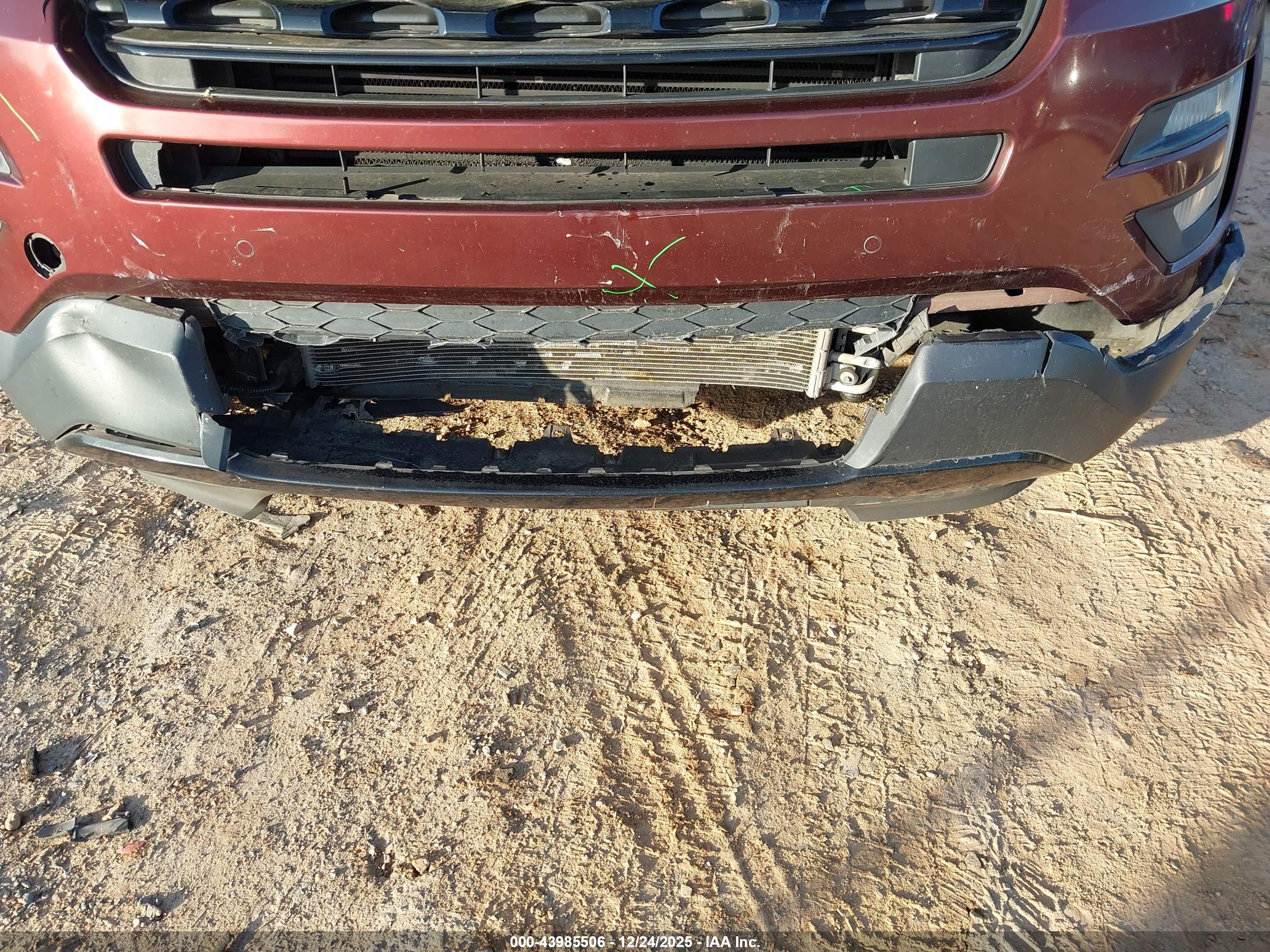 FORD EXPLORER image 6