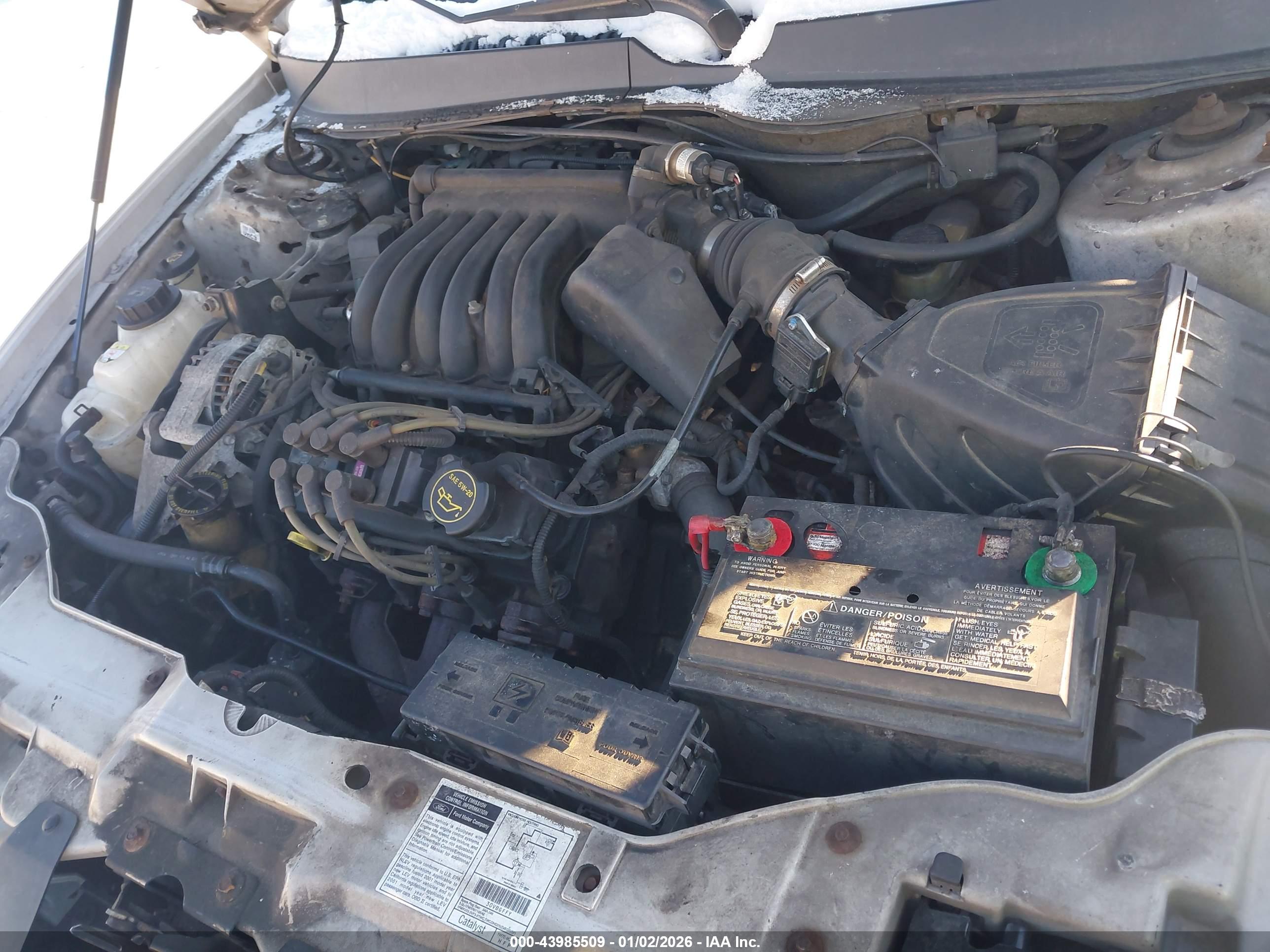 FORD TAURUS image 10
