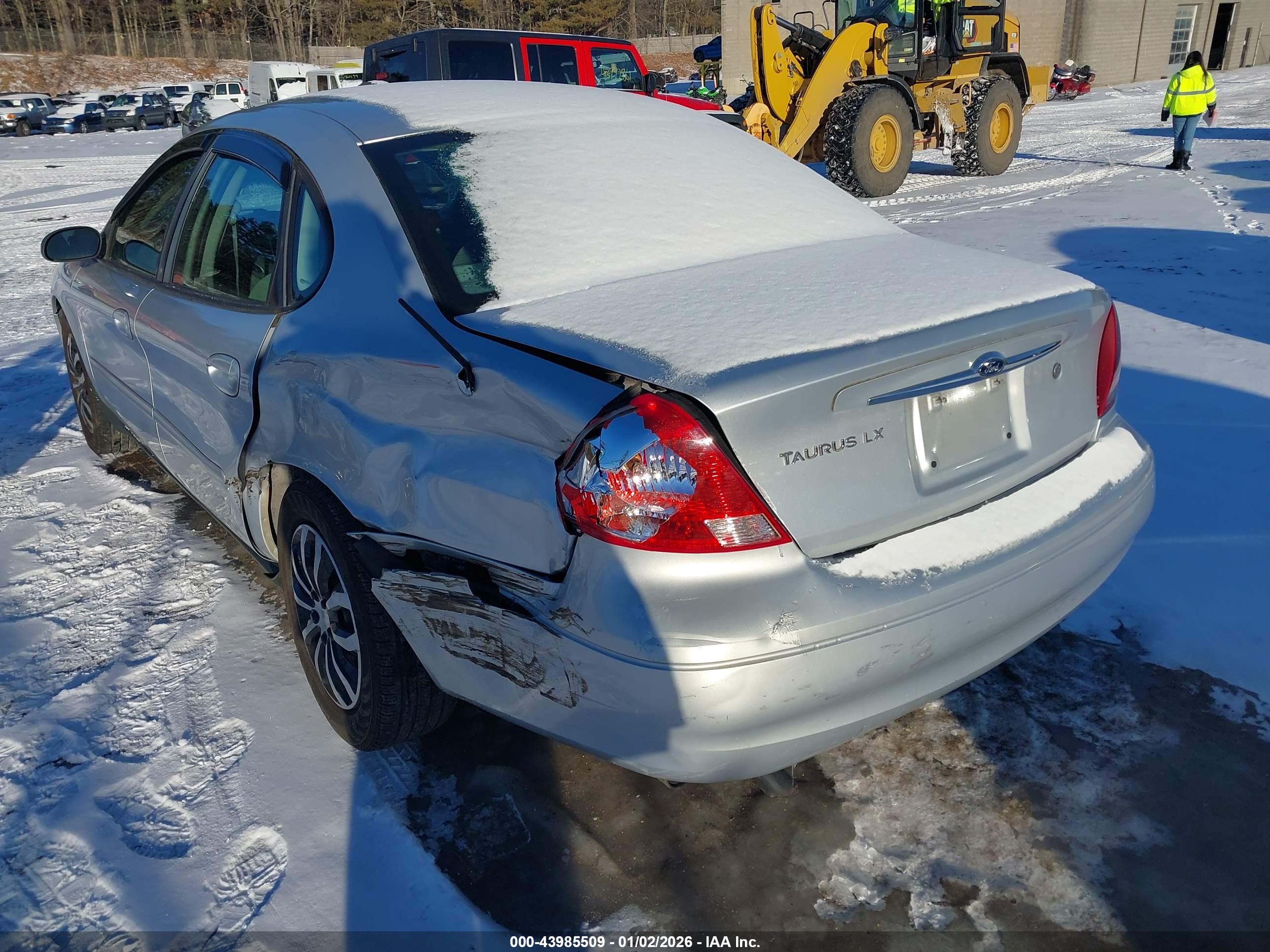 FORD TAURUS image 3