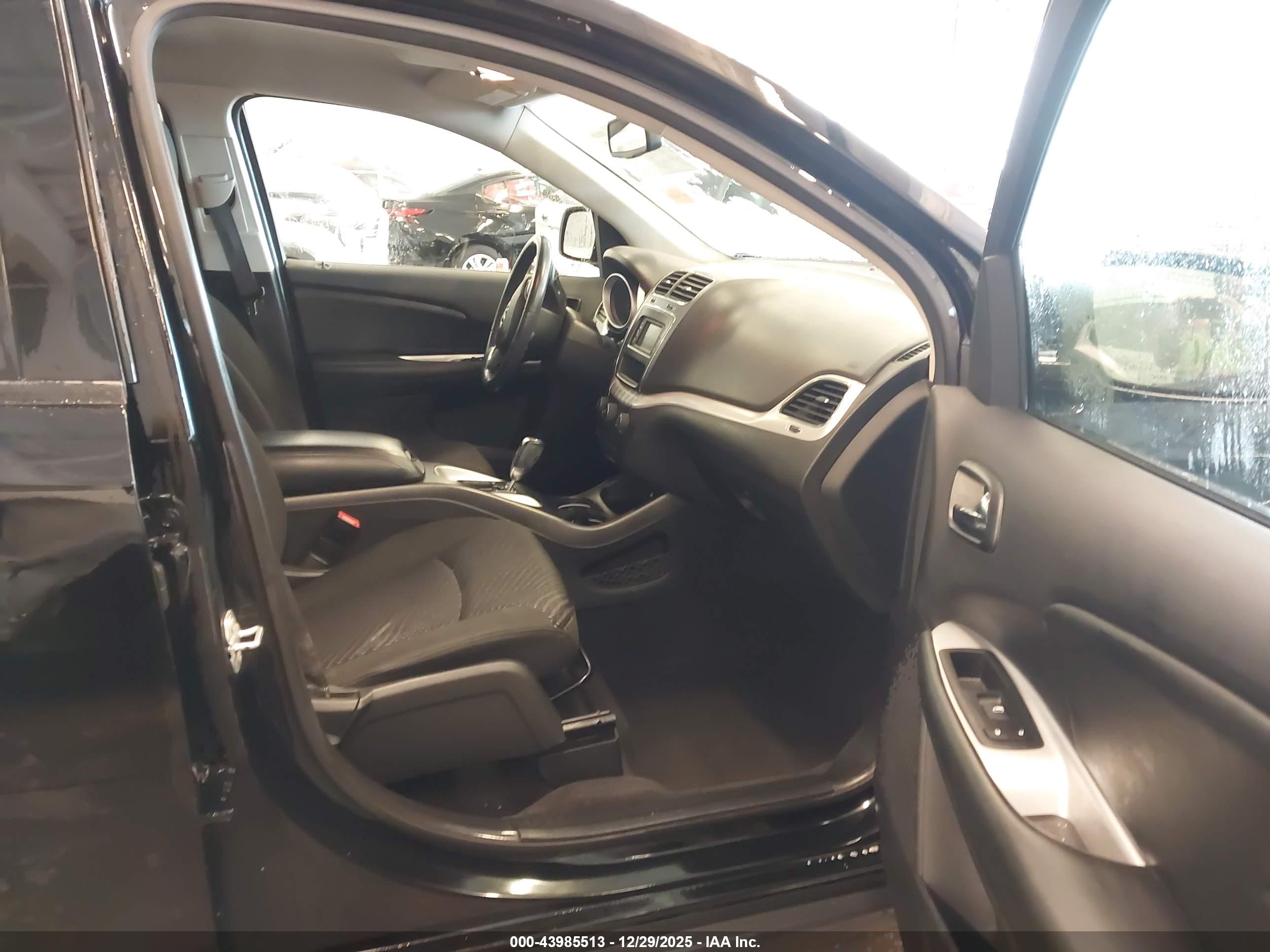 DODGE JOURNEY image 5