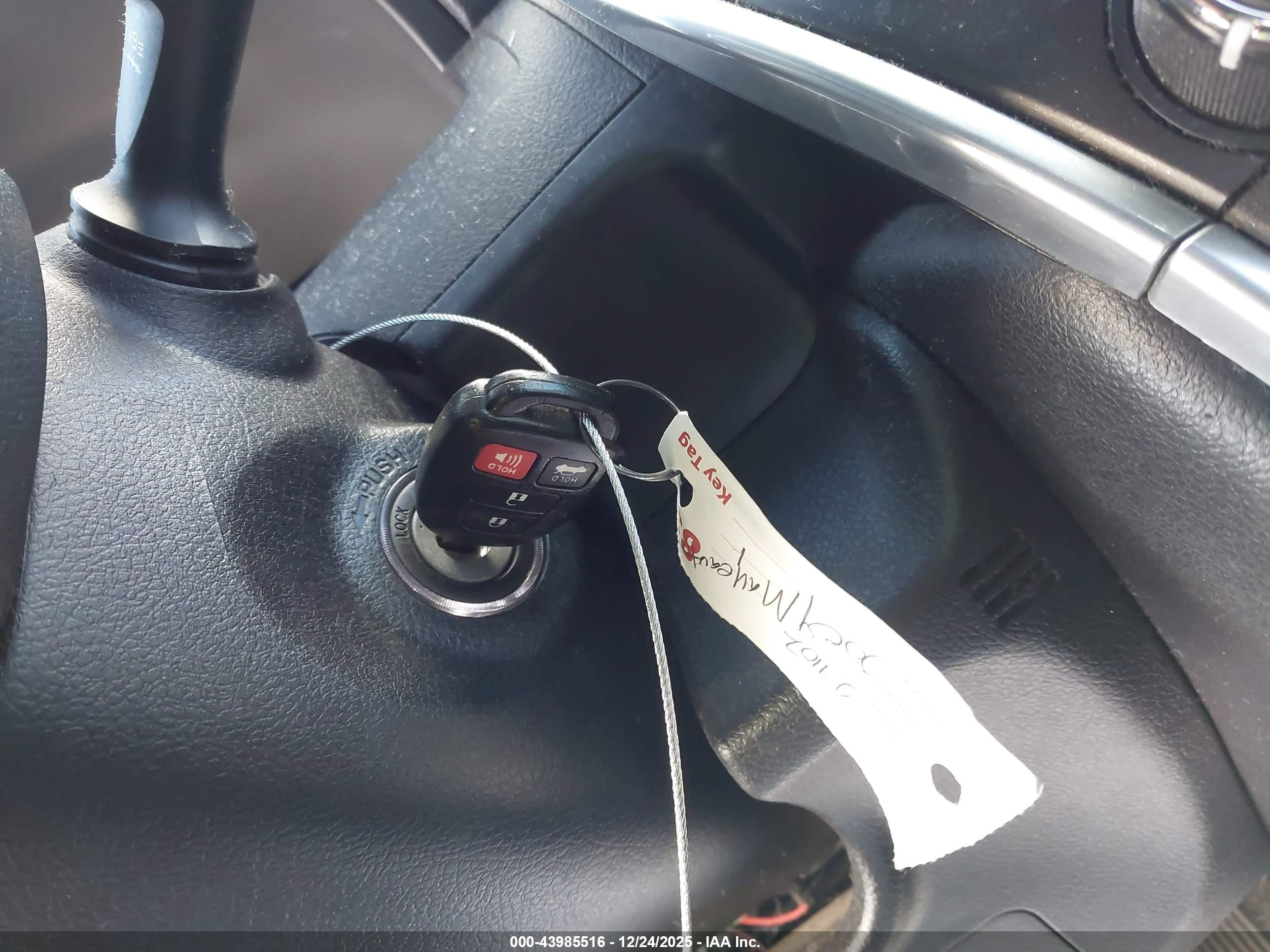 TOYOTA CAMRY image 11