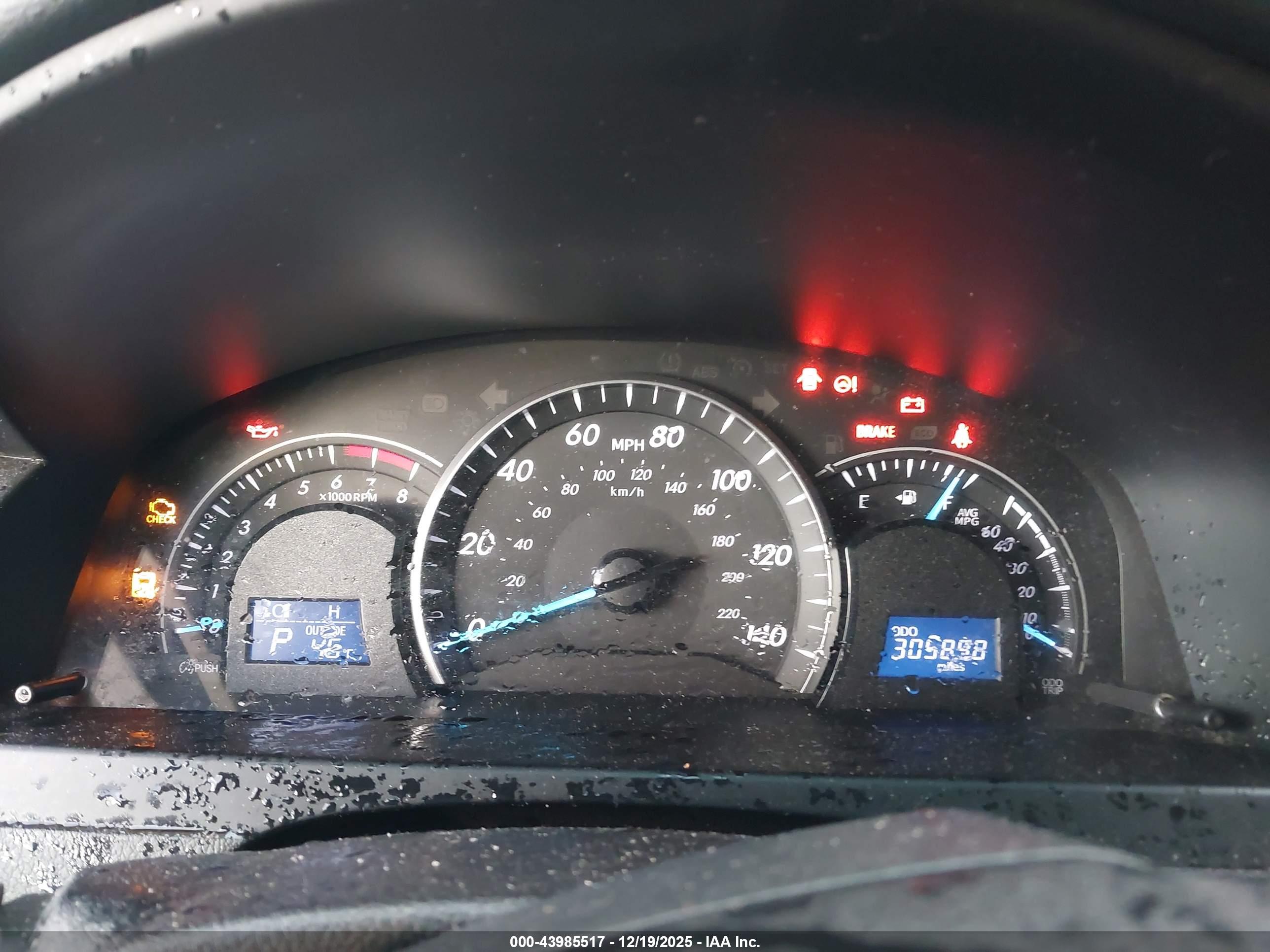 TOYOTA CAMRY image 7