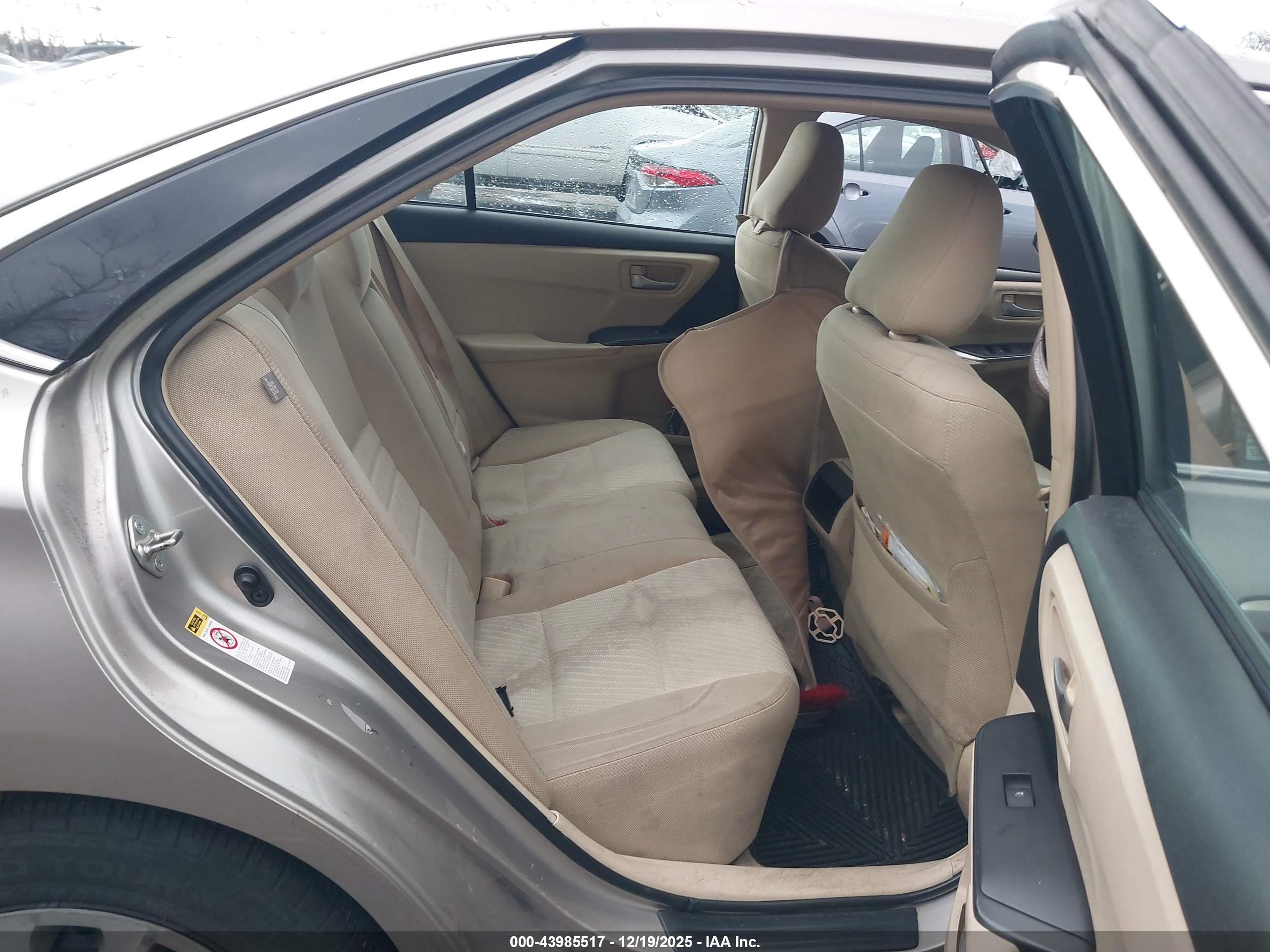 TOYOTA CAMRY image 8