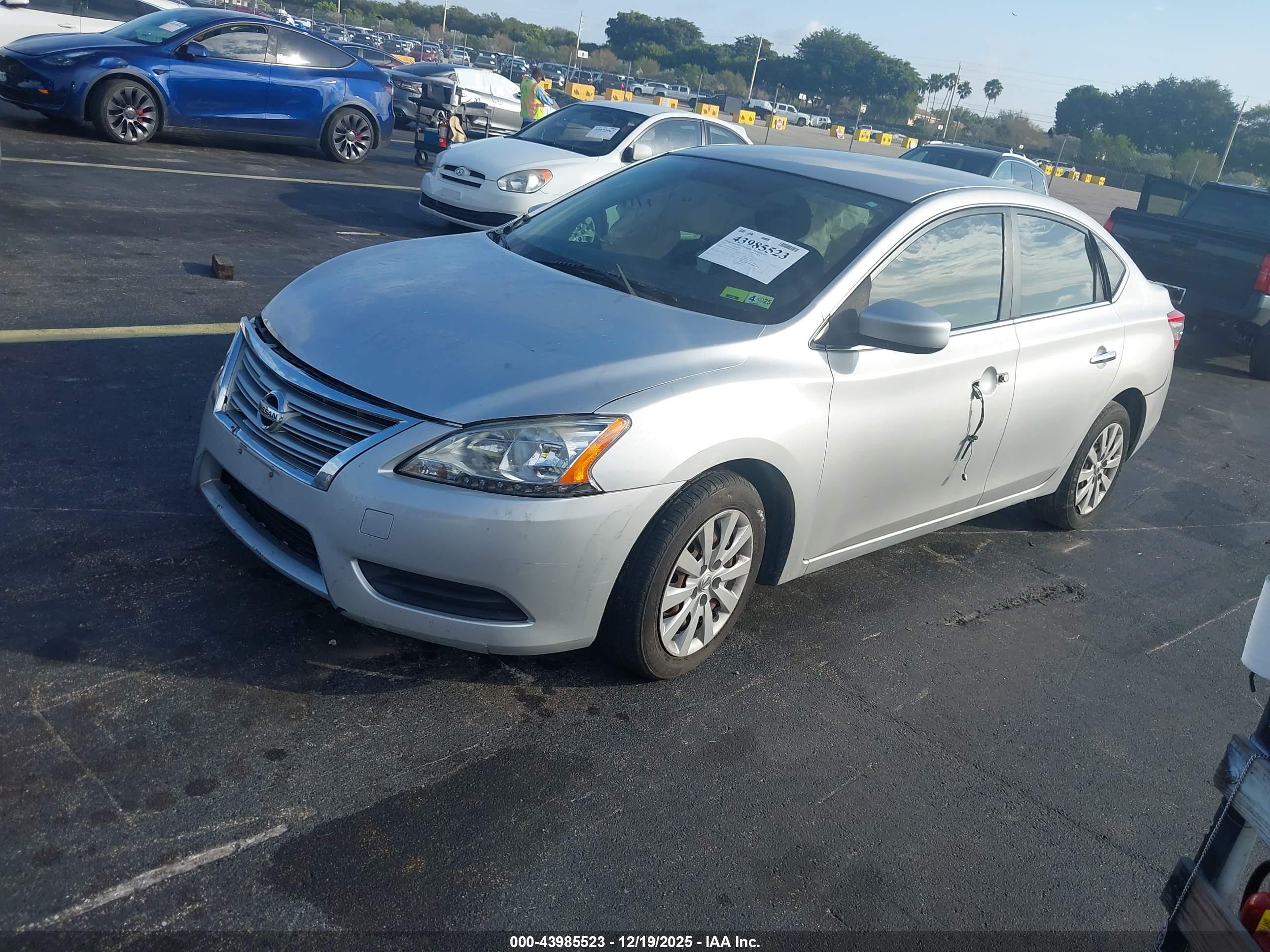 NISSAN SENTRA image 2