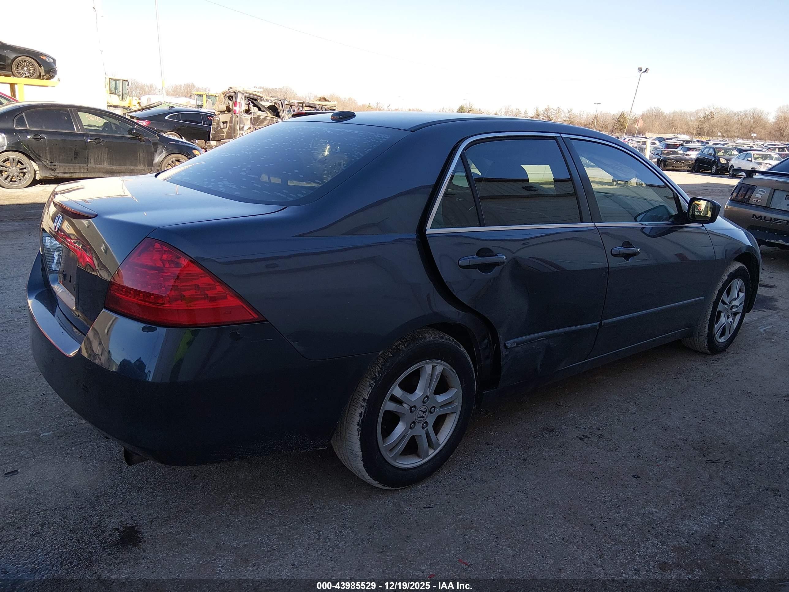 HONDA ACCORD image 4