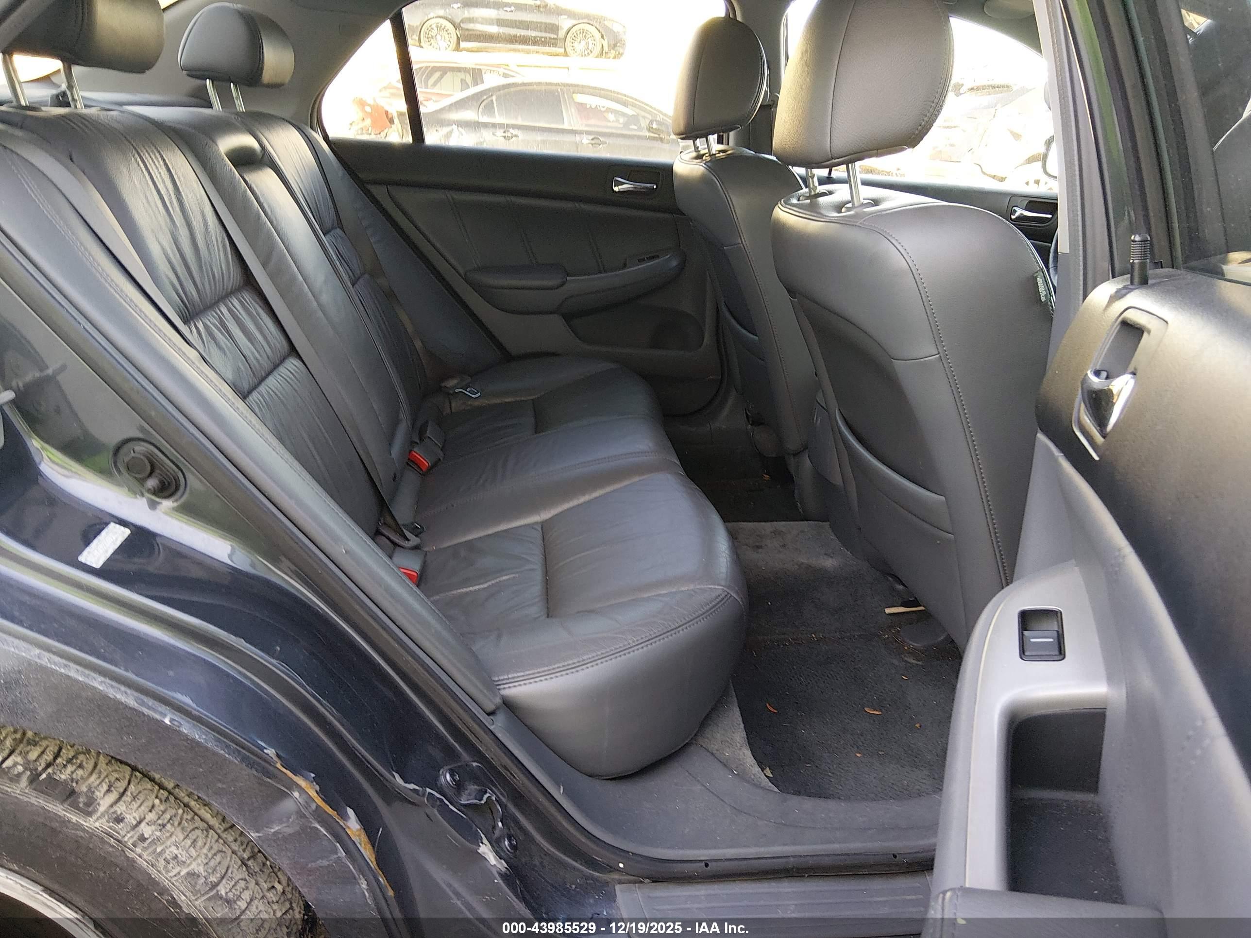 HONDA ACCORD image 8