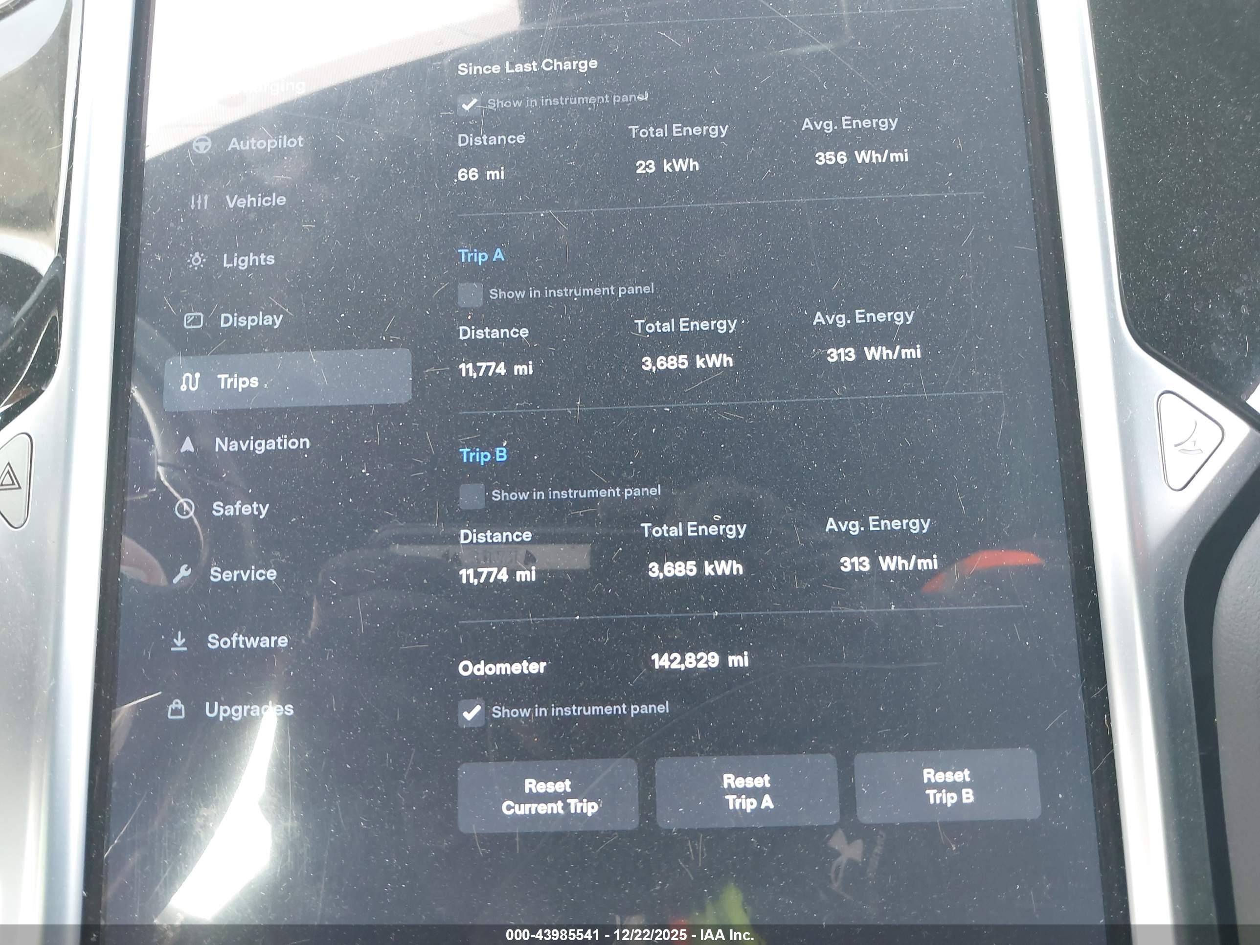 TESLA MODEL image 7