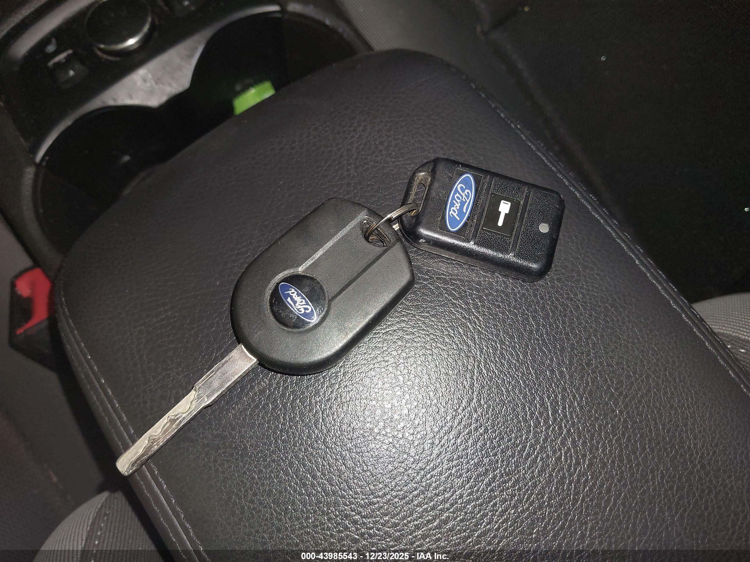 FORD FOCUS image 11