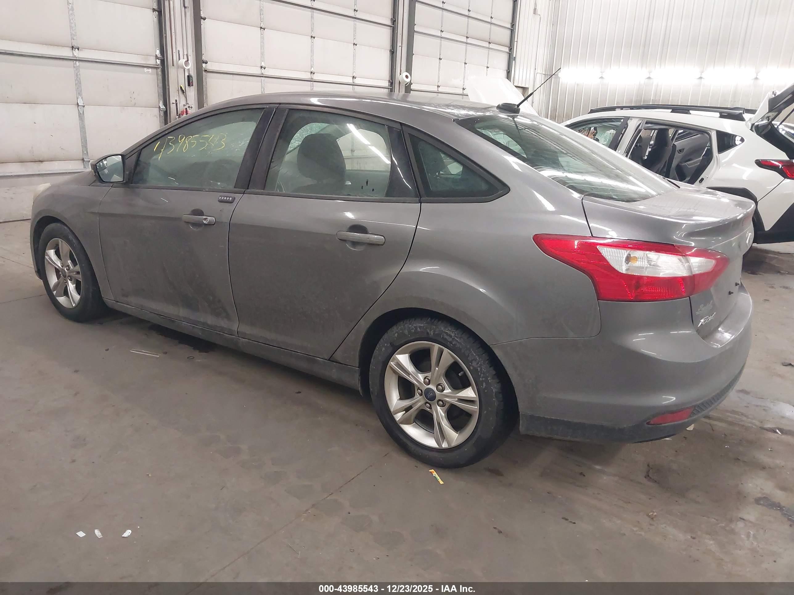 FORD FOCUS image 3