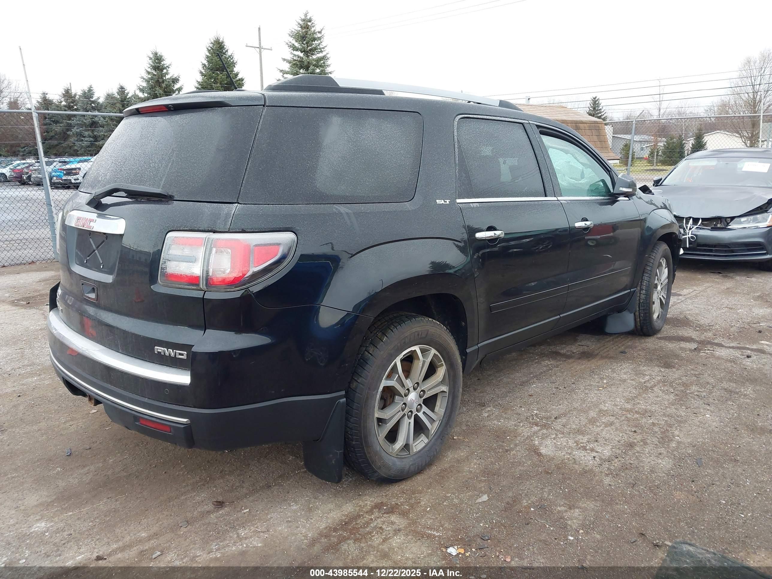 GMC ACADIA image 4
