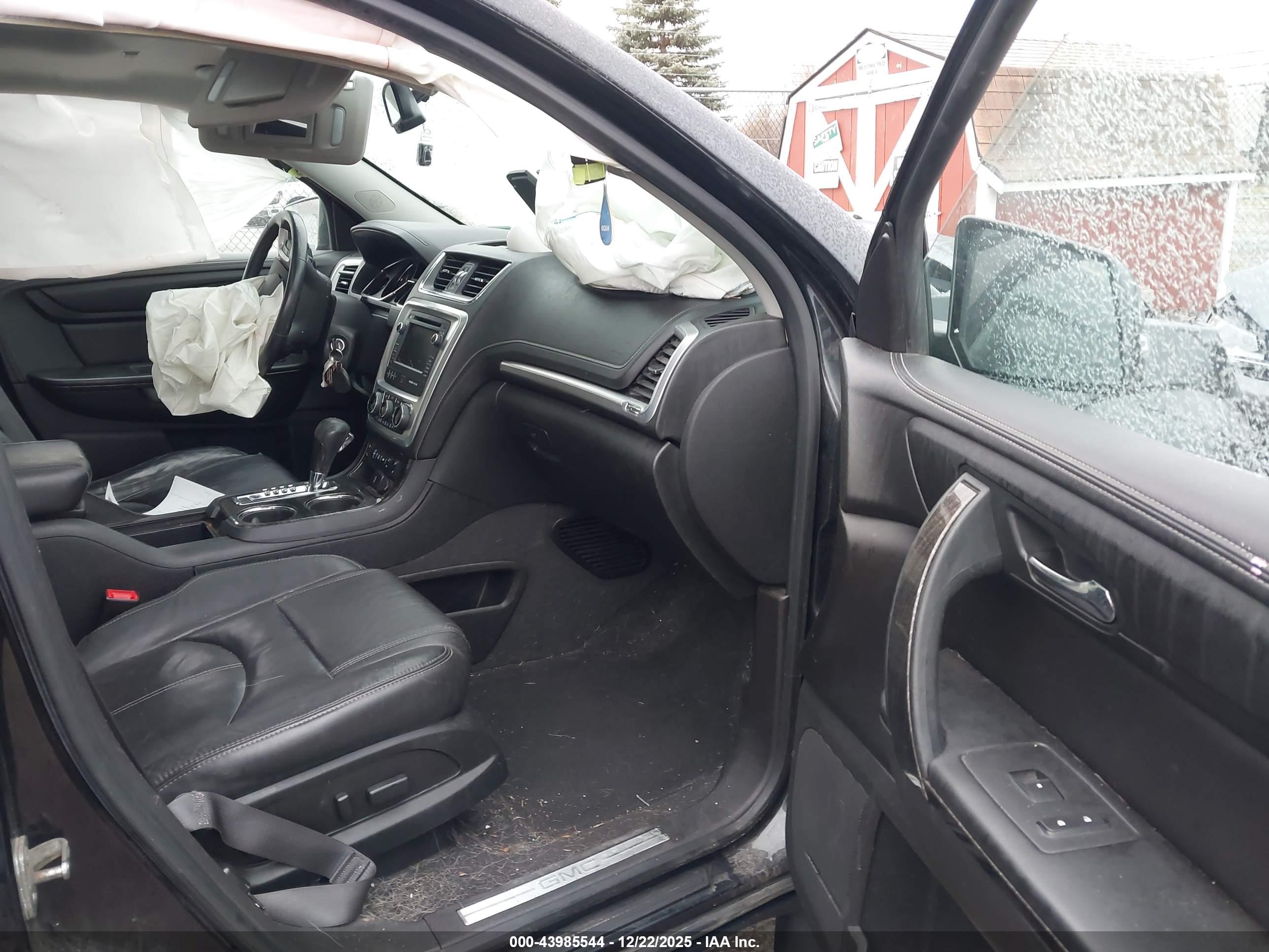 GMC ACADIA image 5