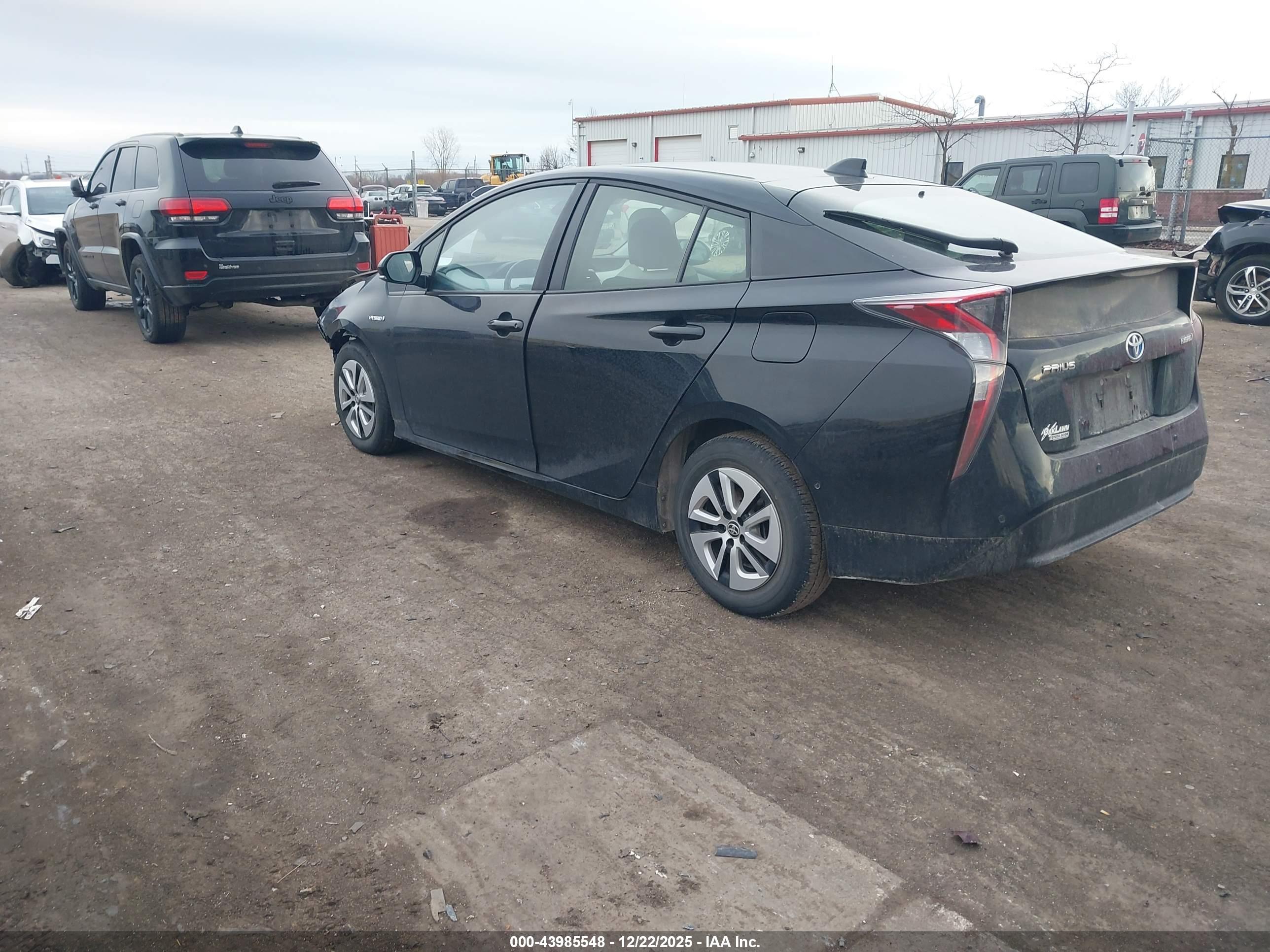 TOYOTA PRIUS image 3