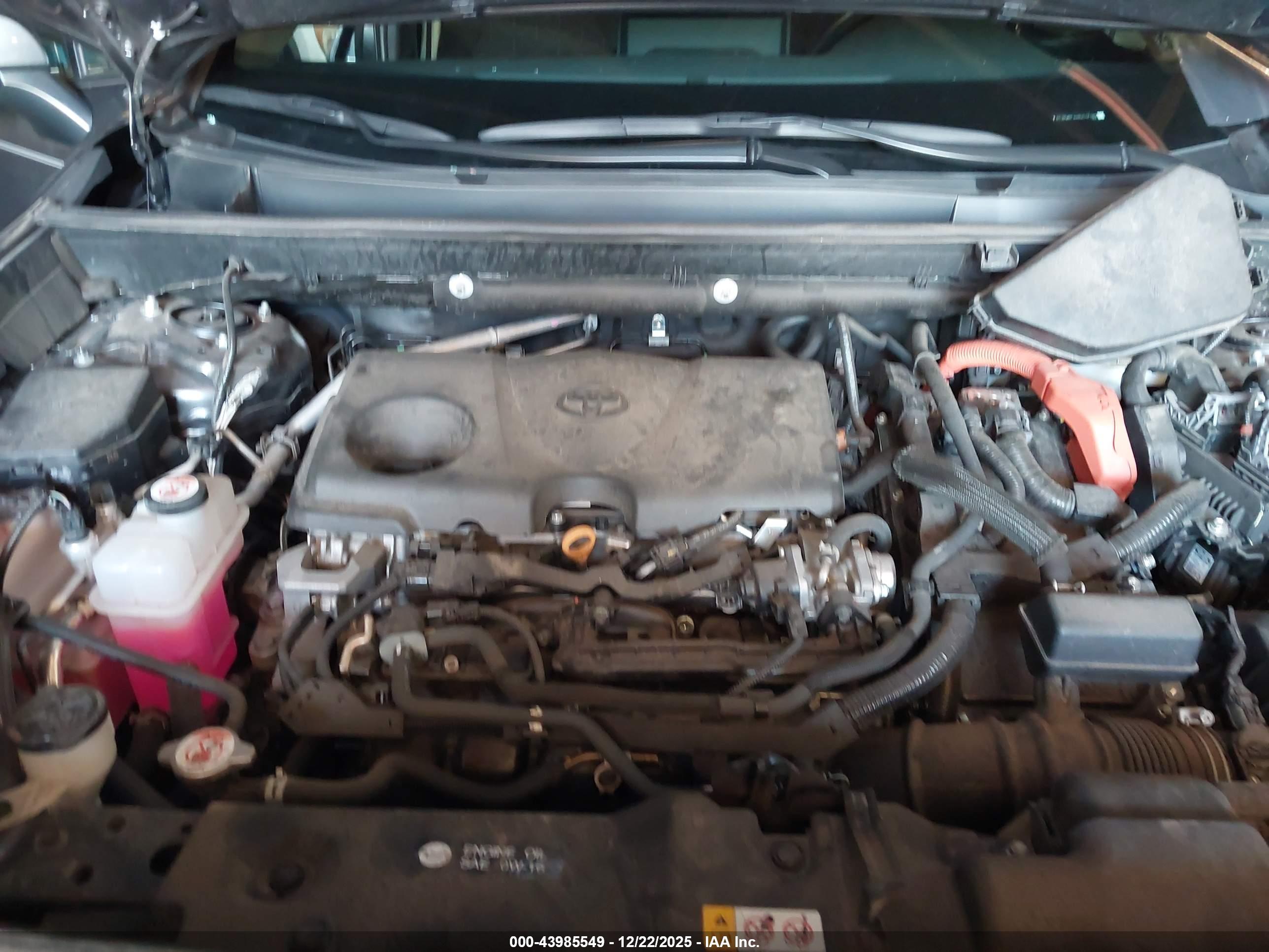 TOYOTA RAV4 image 10