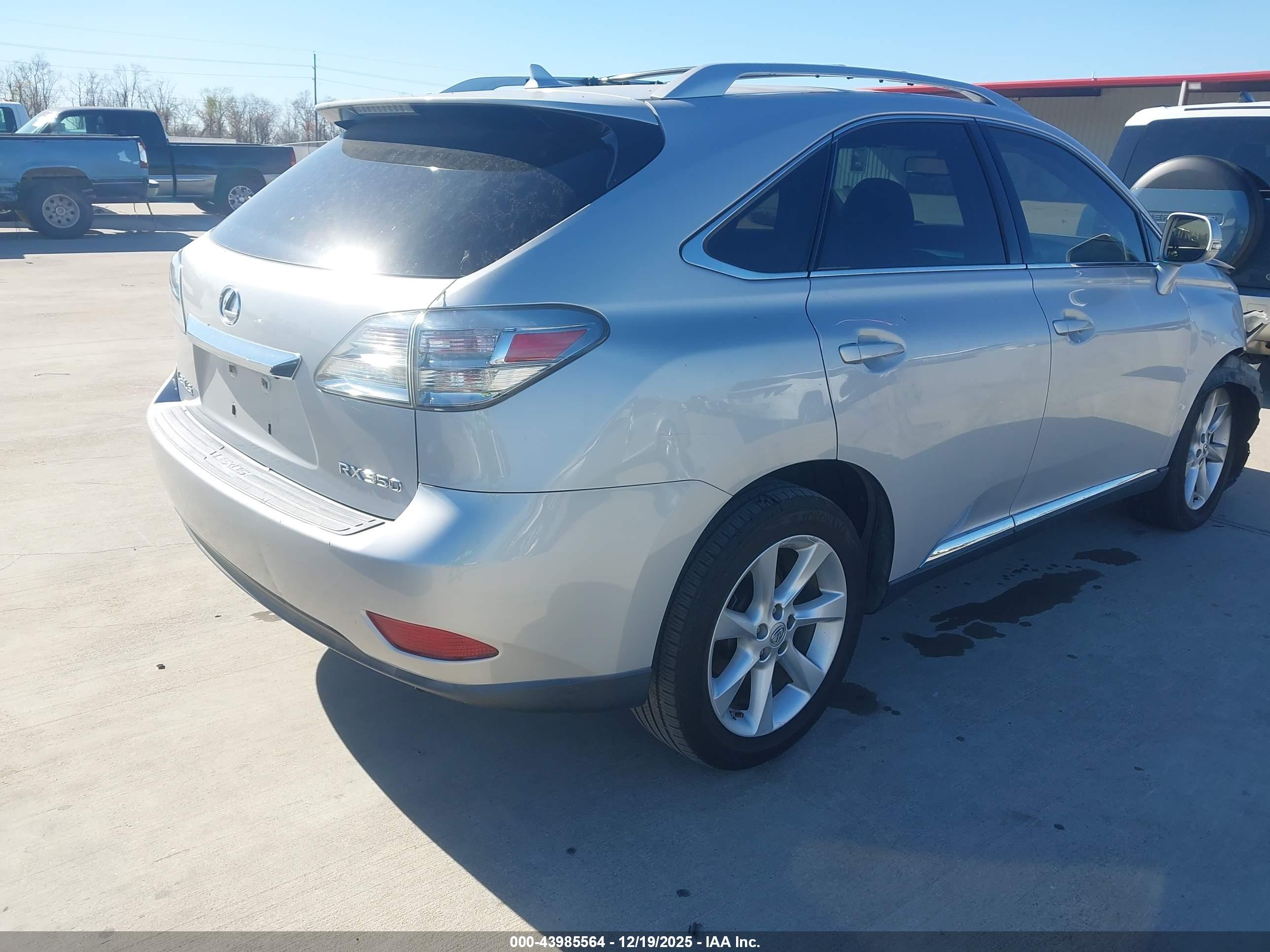 LEXUS RX image 4