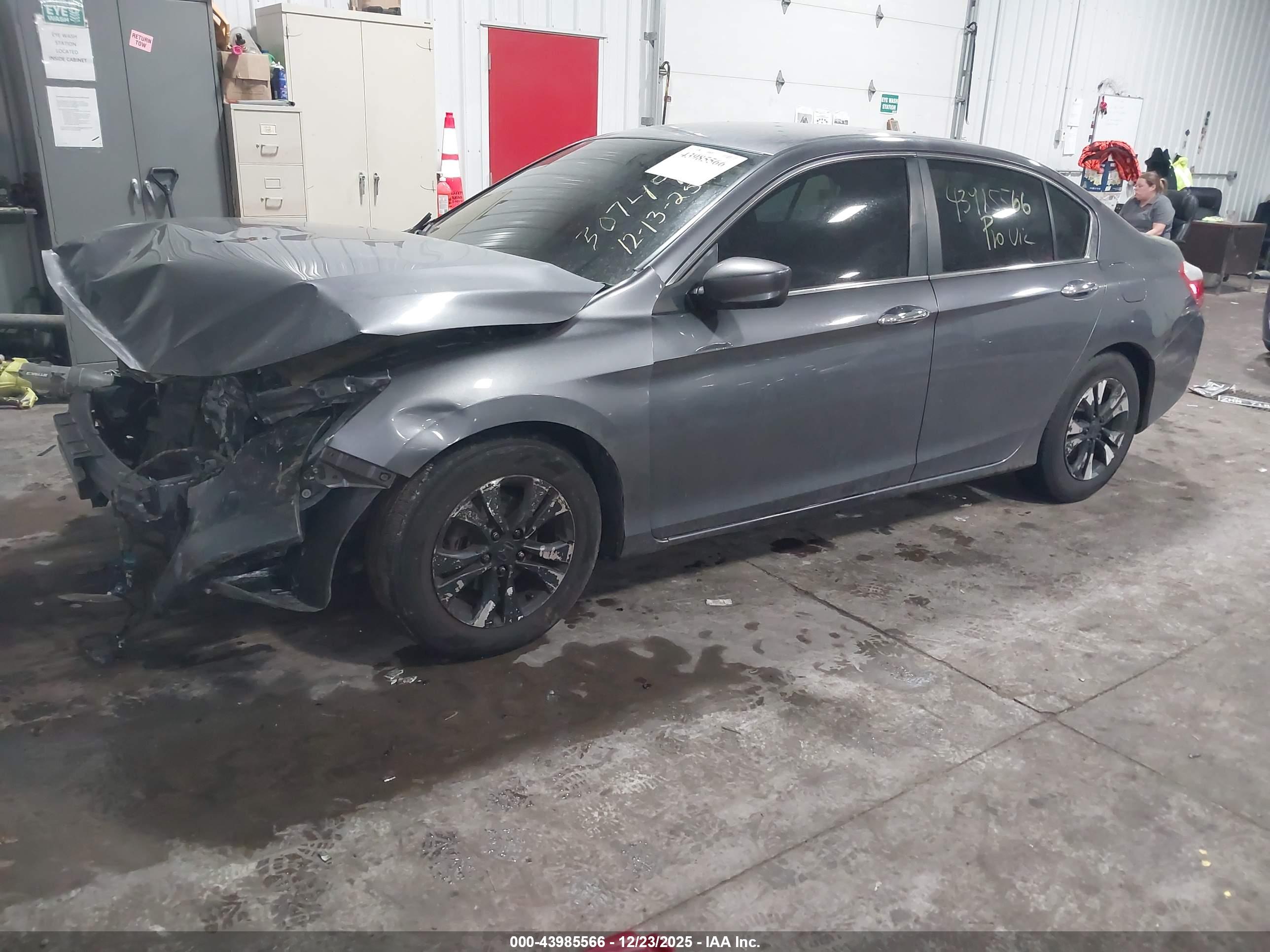 HONDA ACCORD image 2