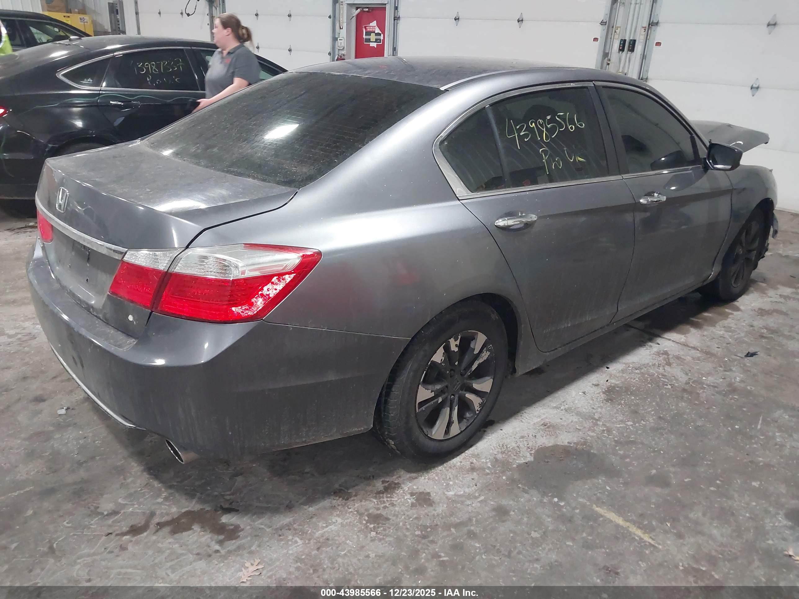 HONDA ACCORD image 4