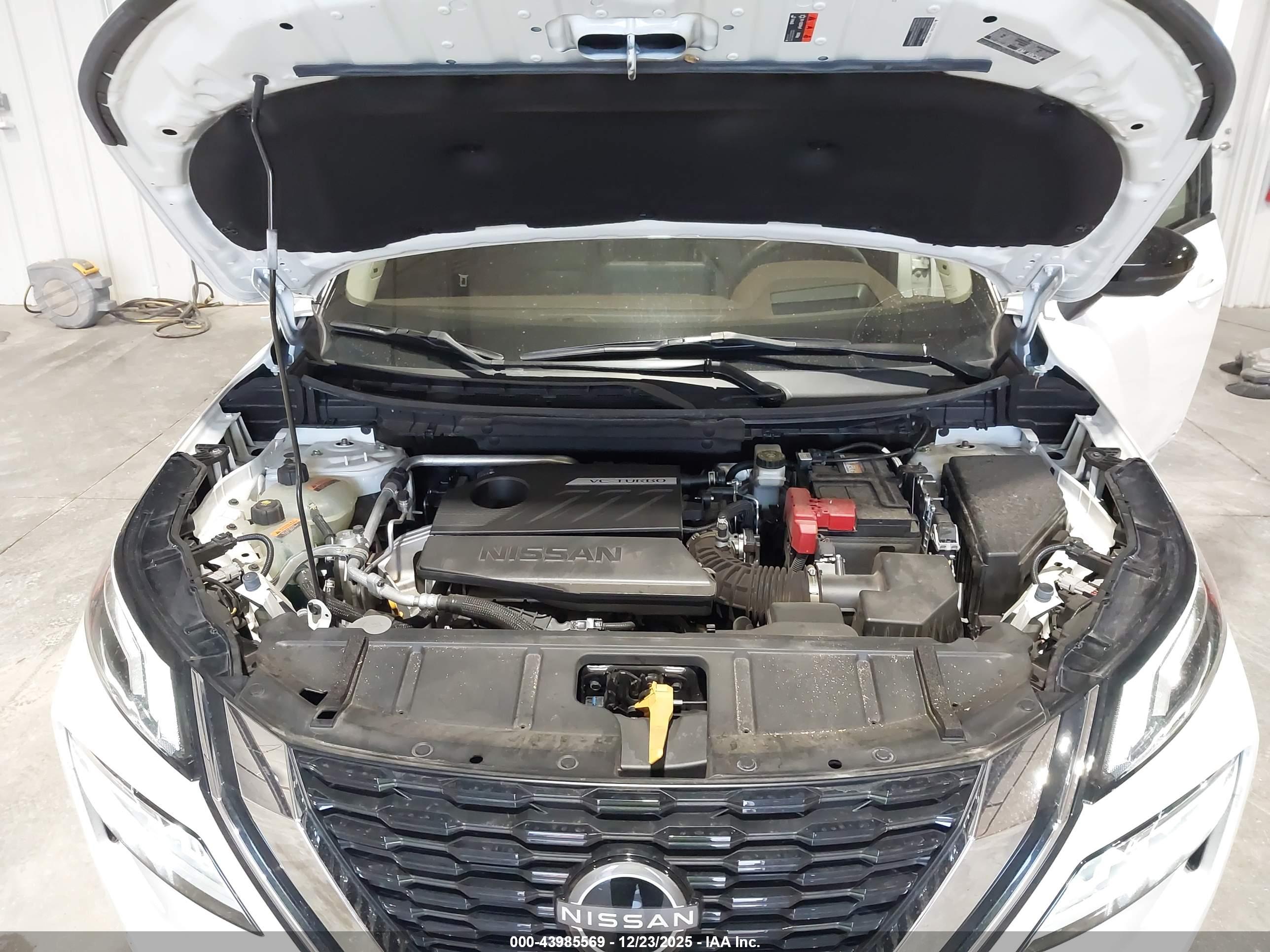 NISSAN ROGUE image 10