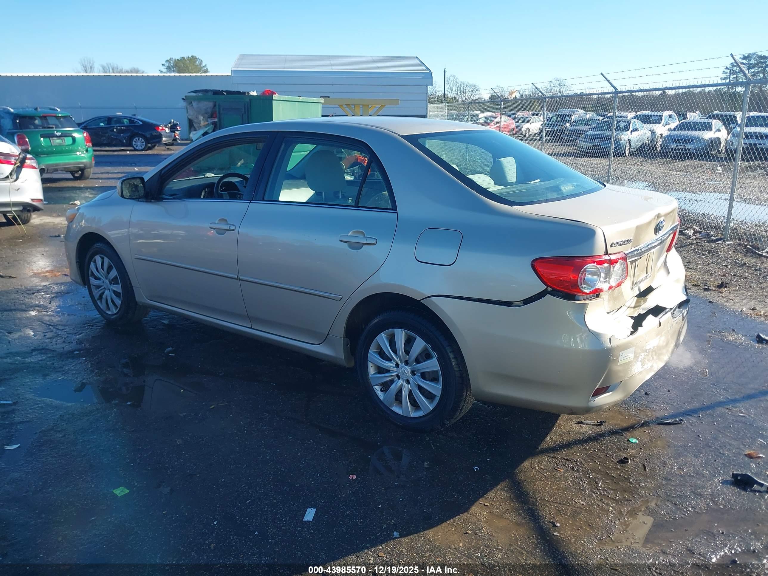 TOYOTA COROLLA image 3