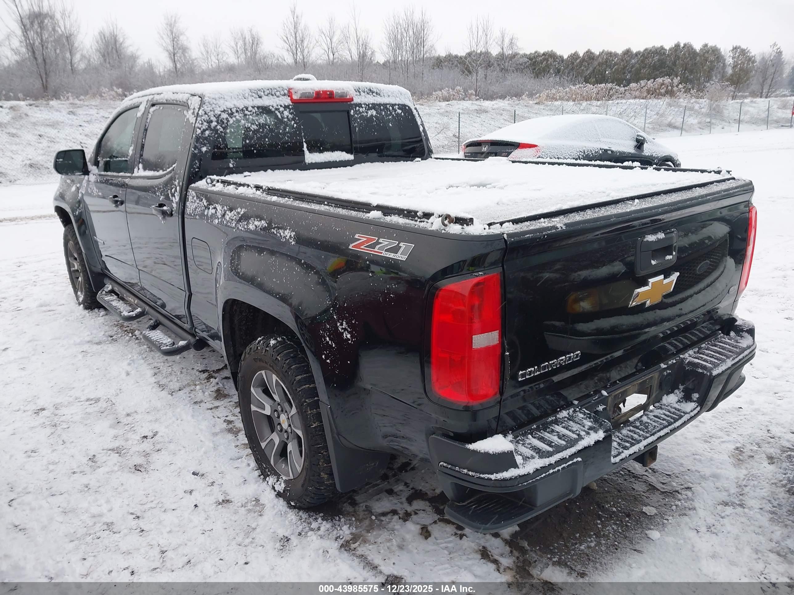 CHEVROLET COLORADO image 3