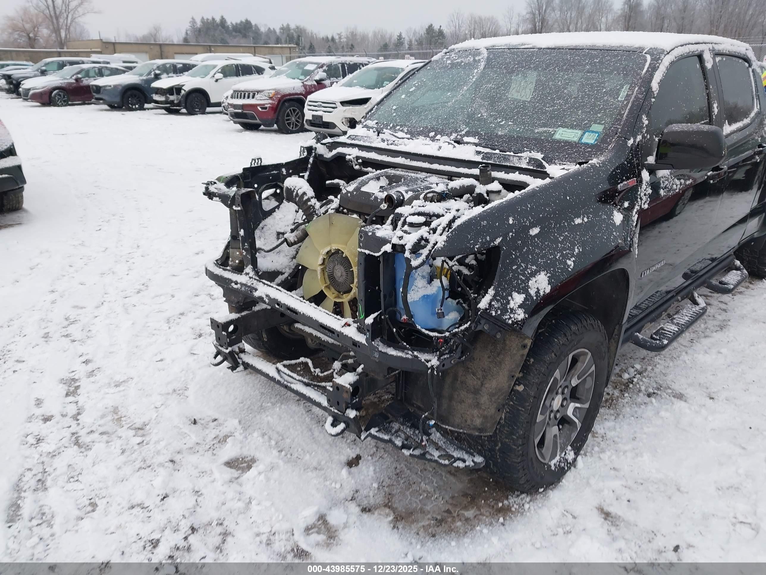 CHEVROLET COLORADO image 6
