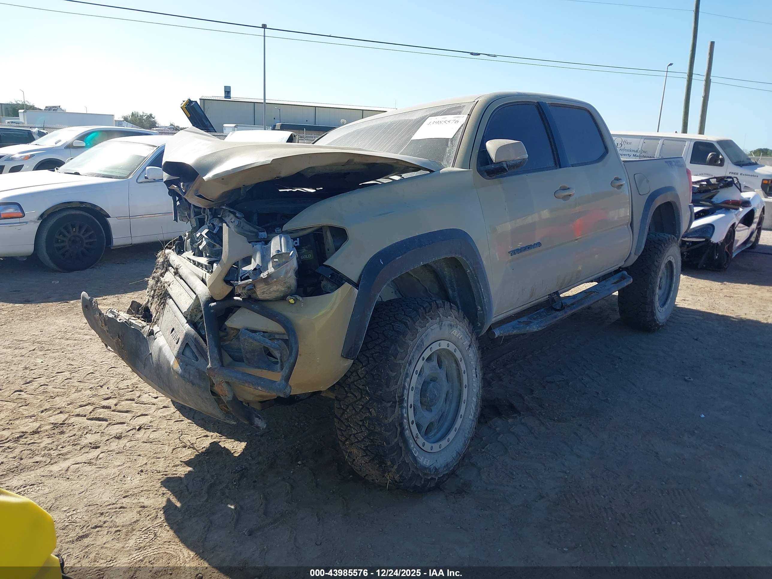 TOYOTA TACOMA image 2
