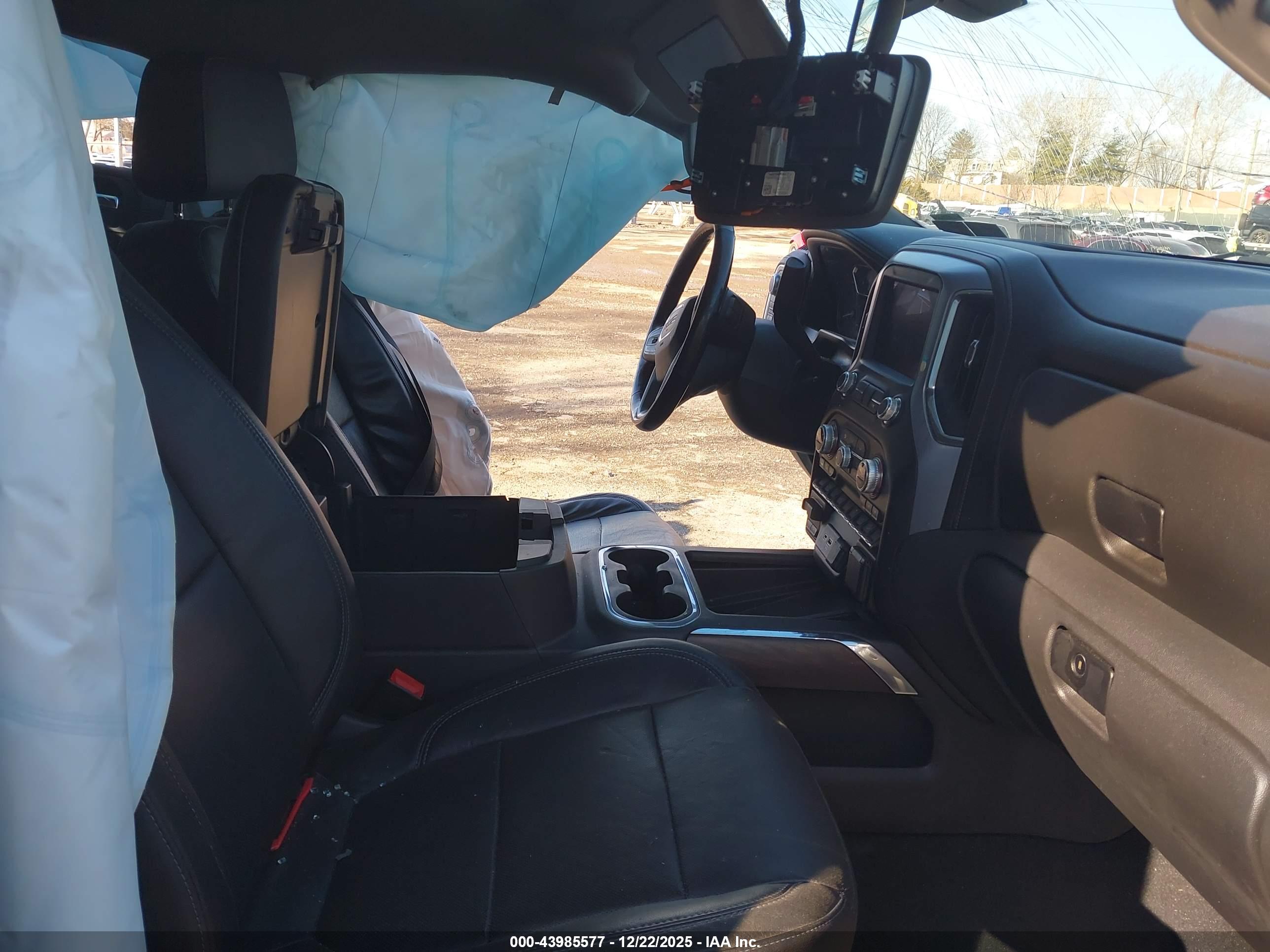 GMC SIERRA image 5