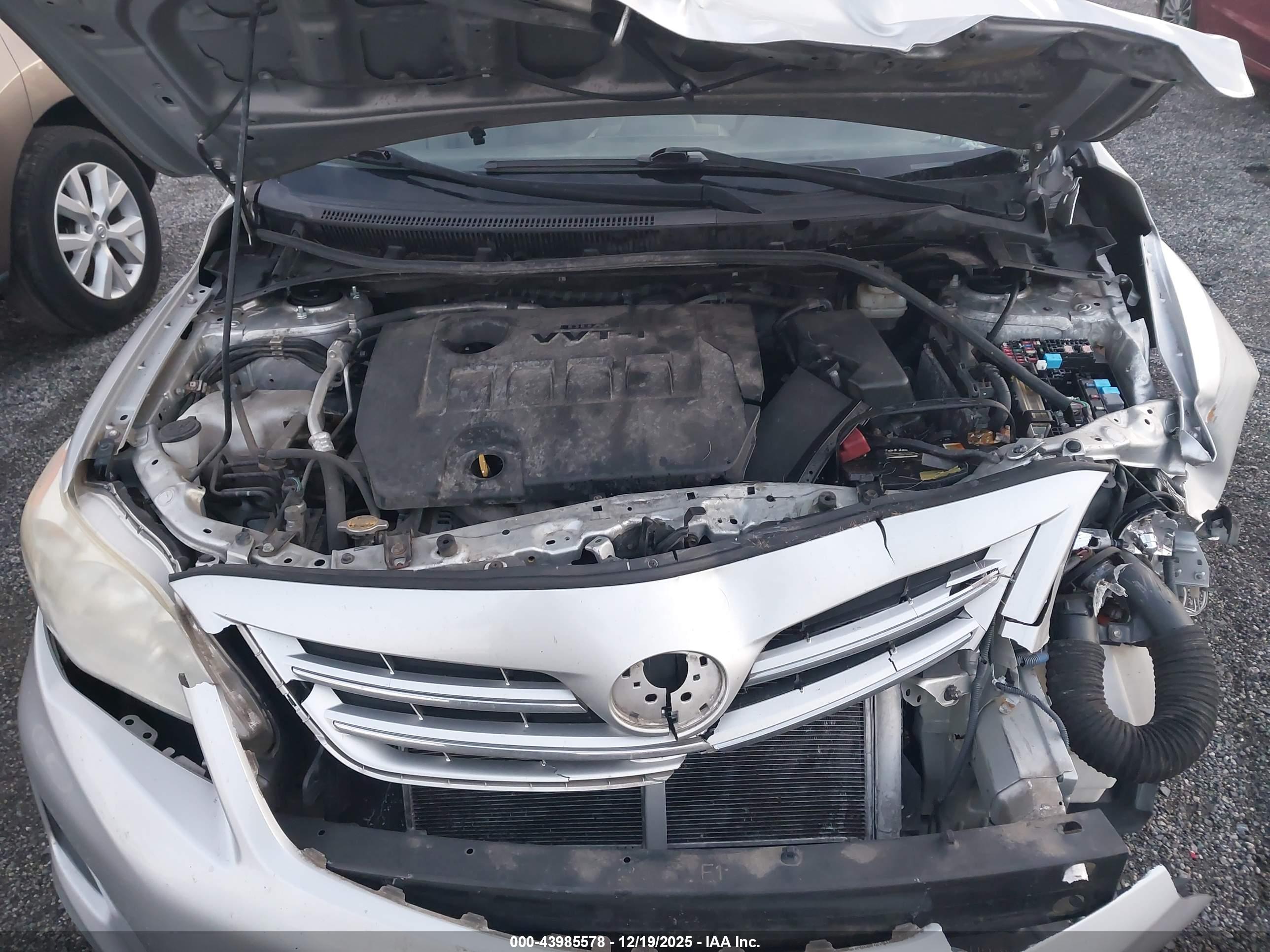TOYOTA COROLLA image 10