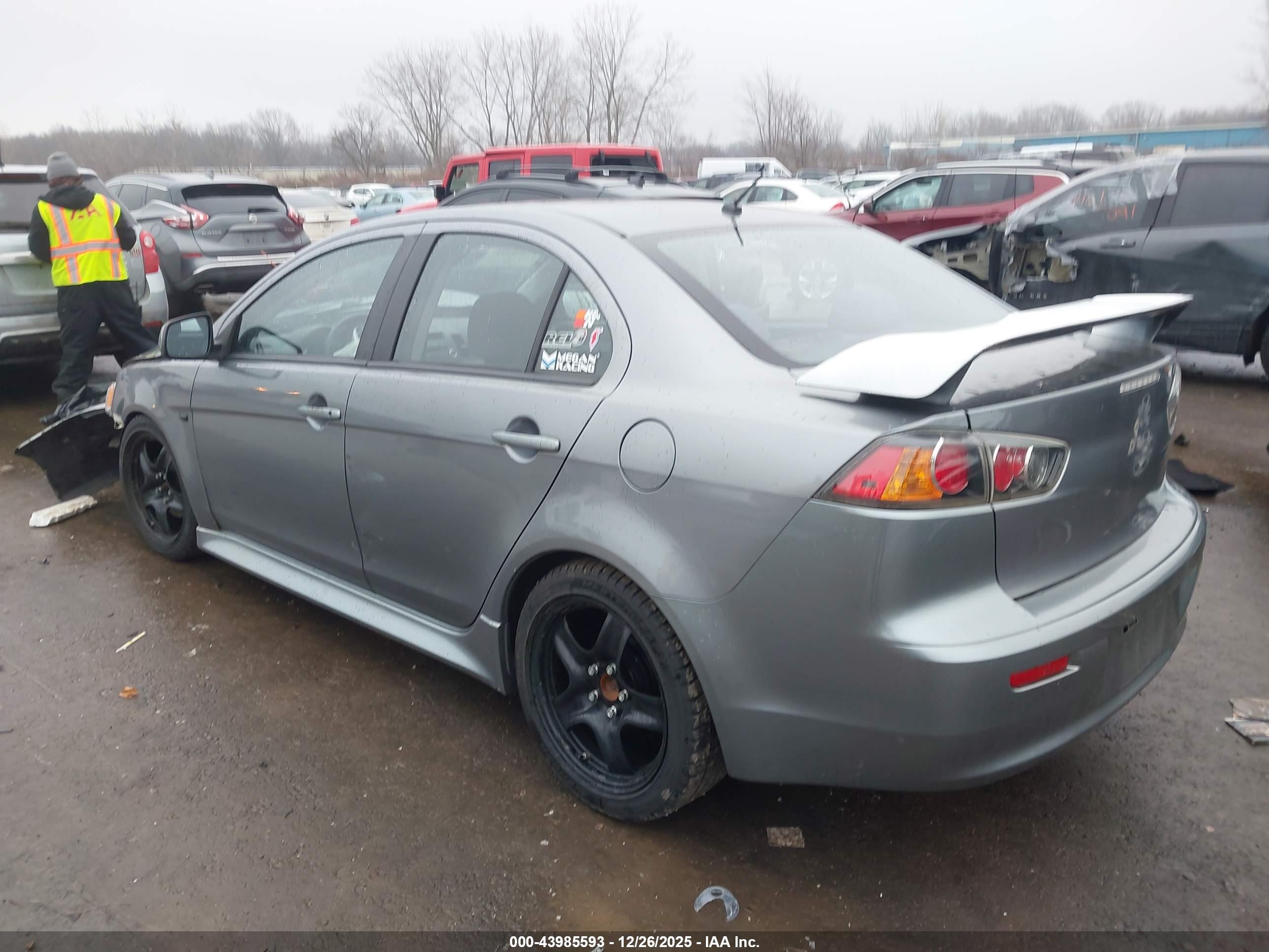 MITSUBISHI LANCER image 3