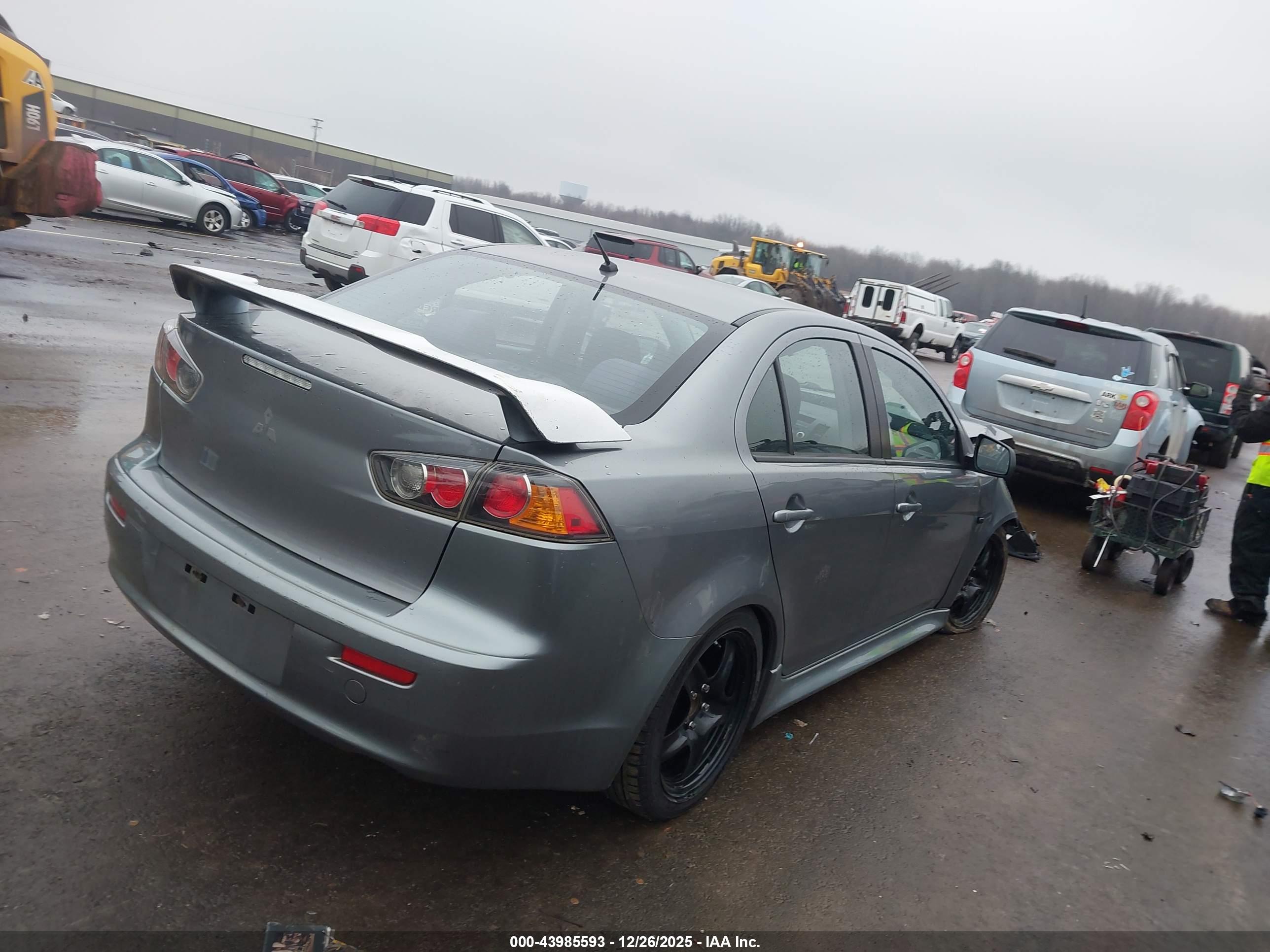 MITSUBISHI LANCER image 4