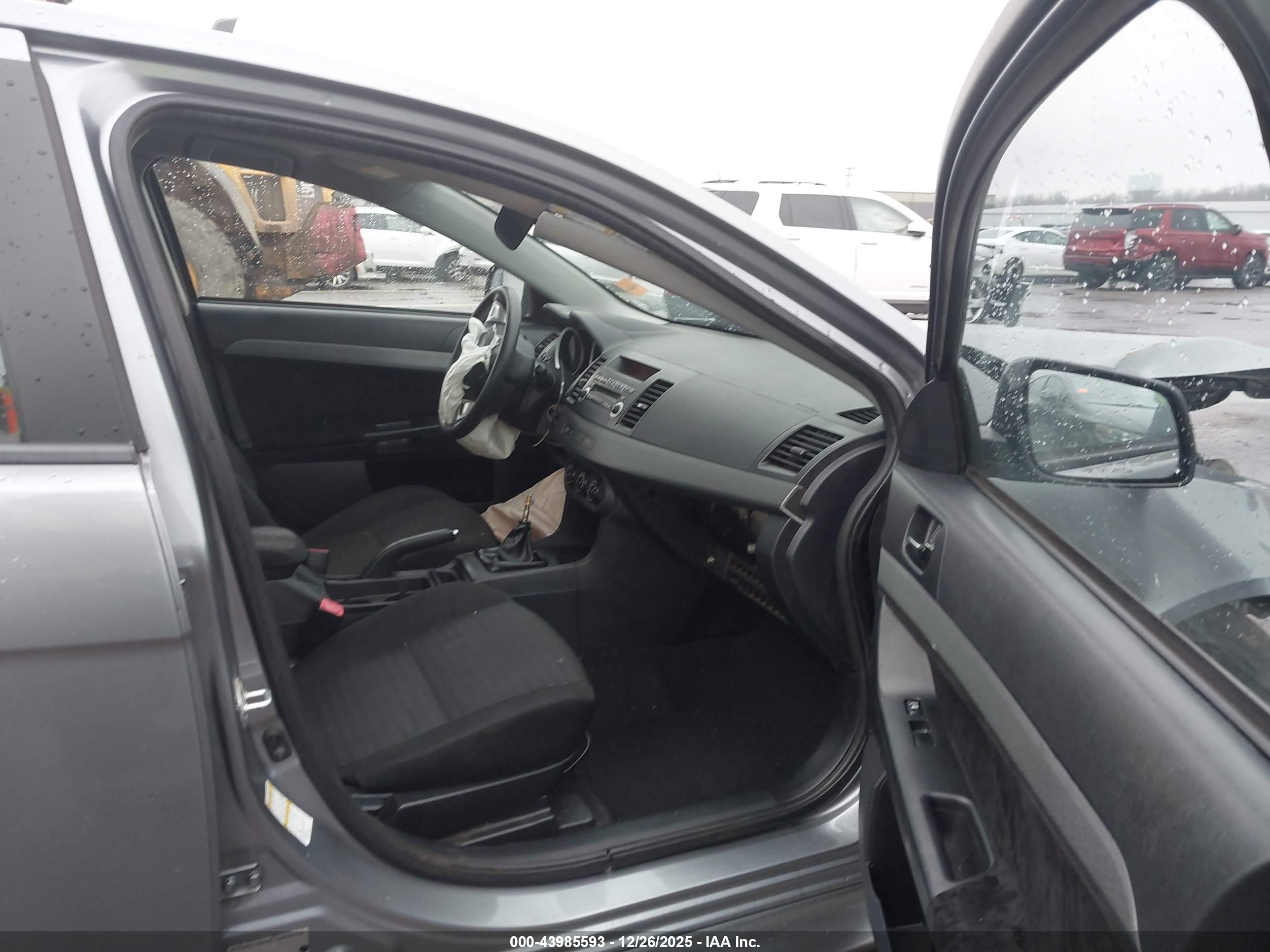 MITSUBISHI LANCER image 5