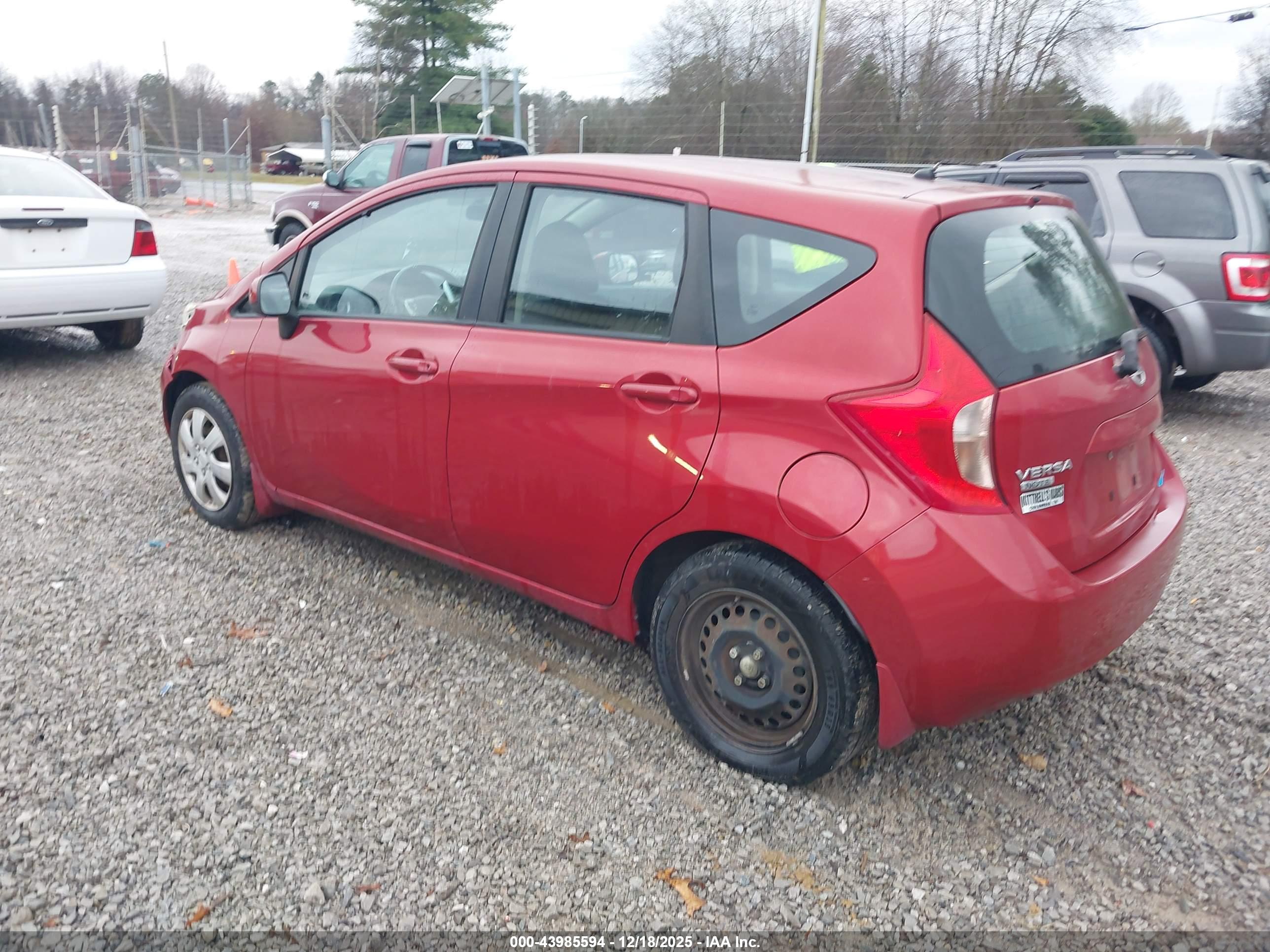 NISSAN VERSA image 3