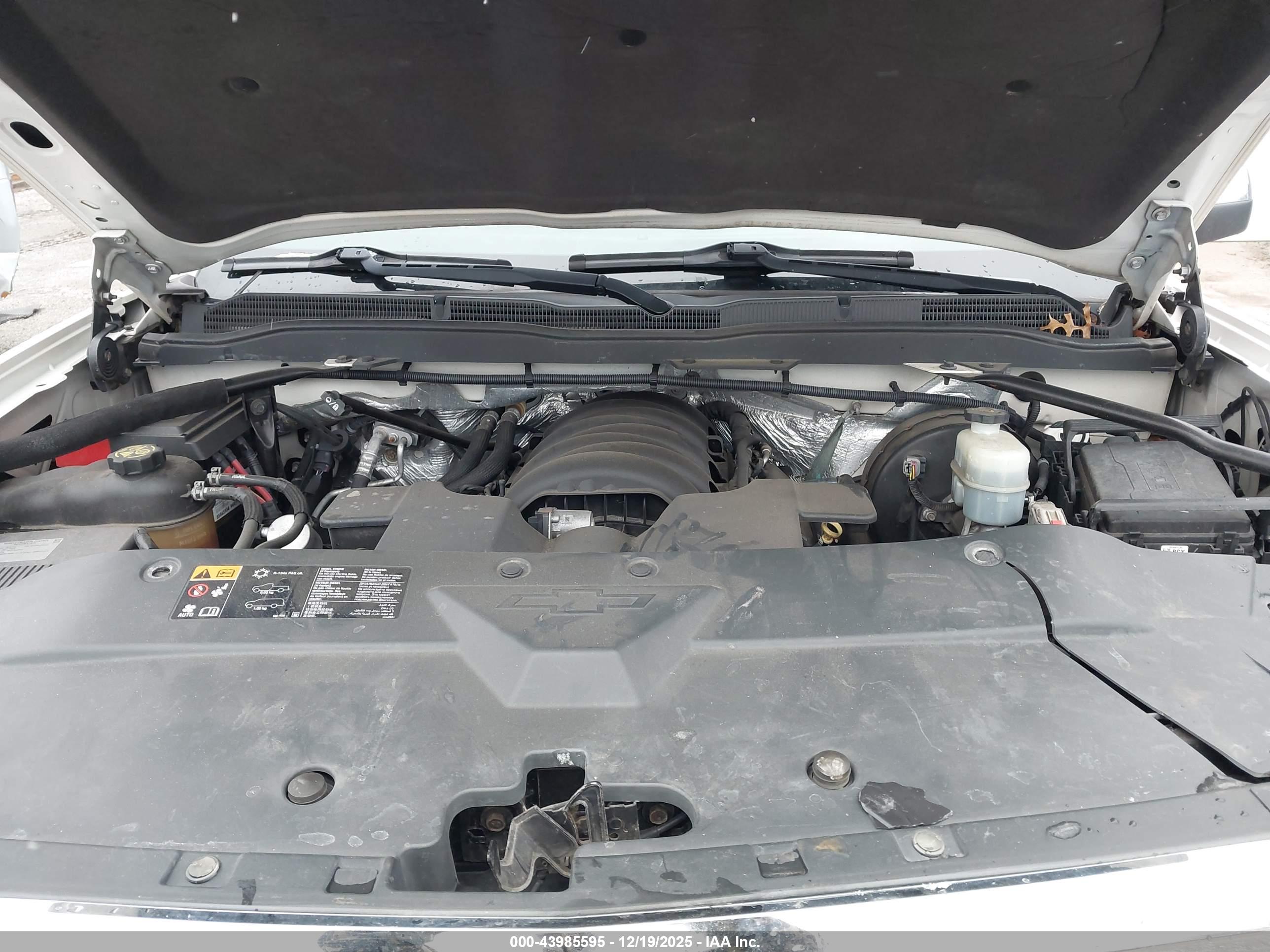CHEVROLET SILVERADO image 10