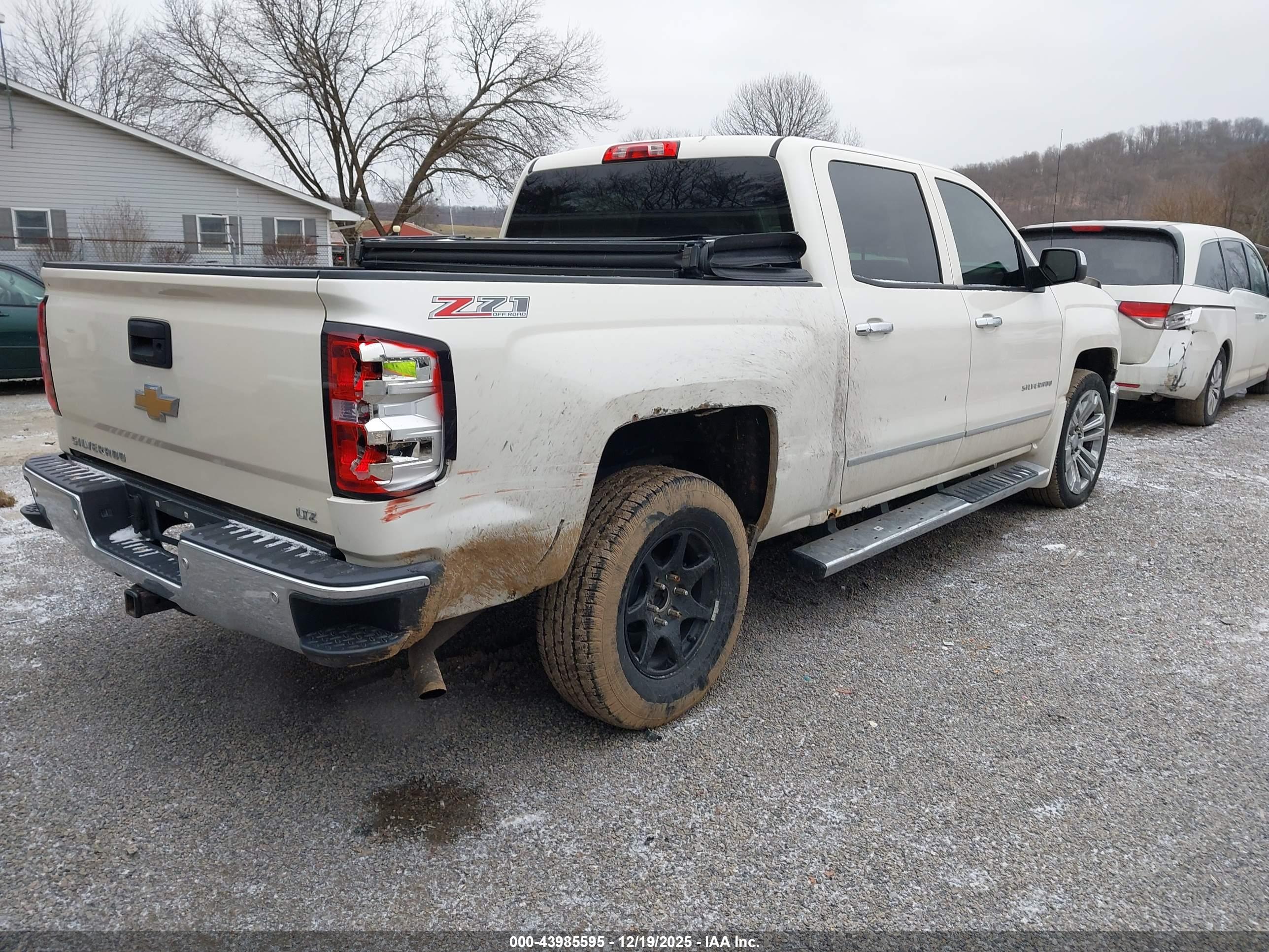 CHEVROLET SILVERADO image 4