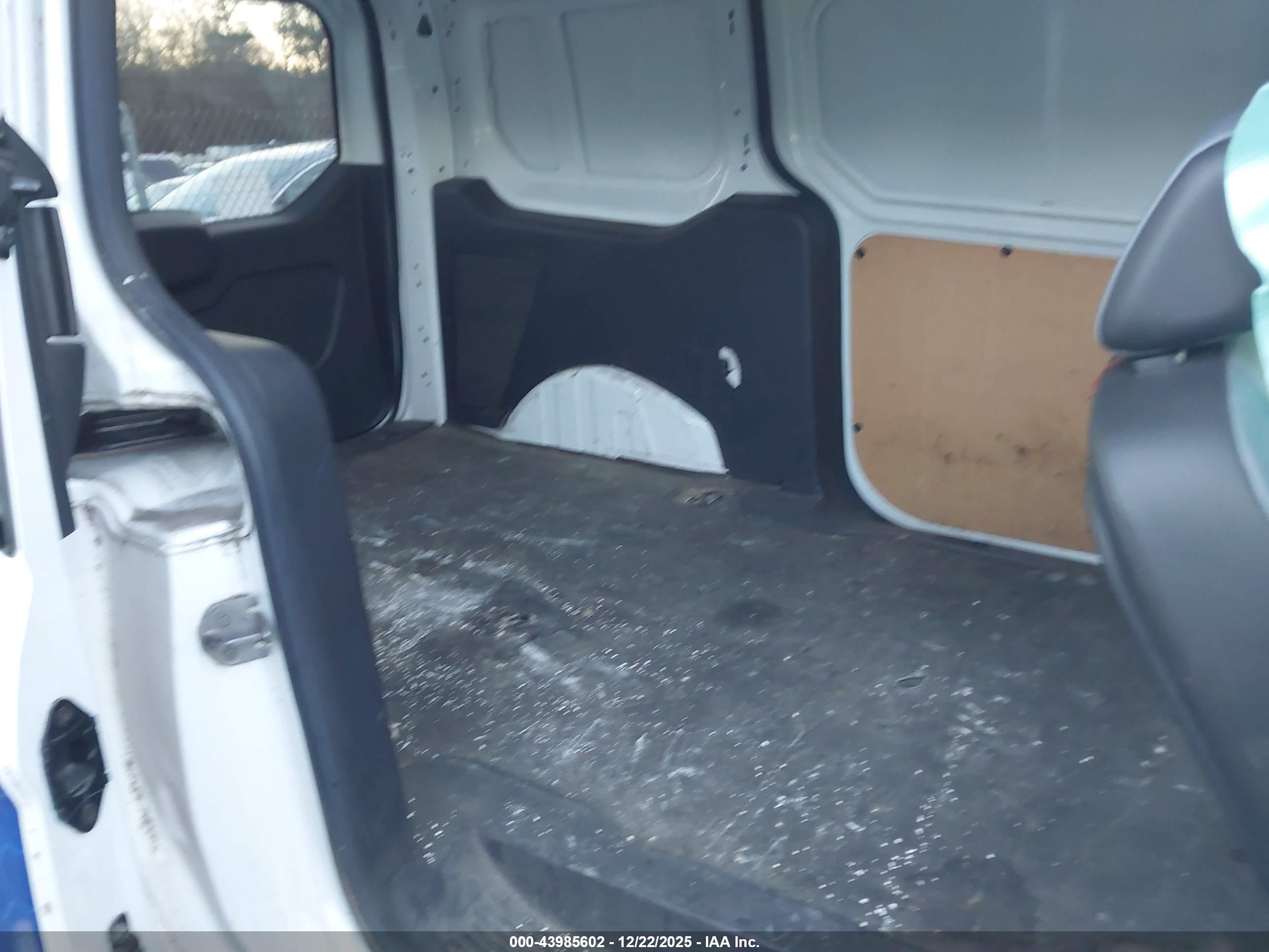 FORD TRANSIT image 8