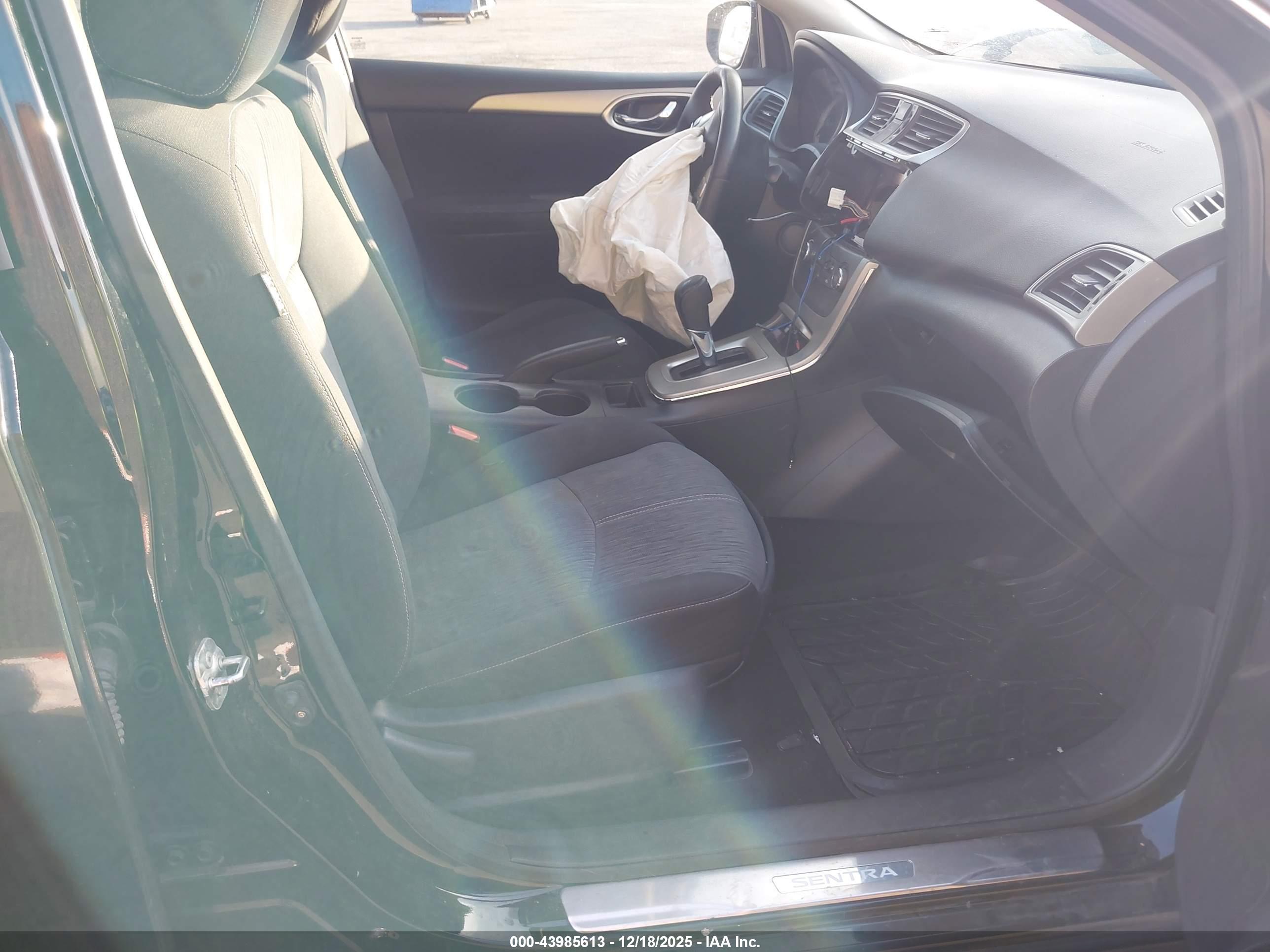 NISSAN SENTRA image 5