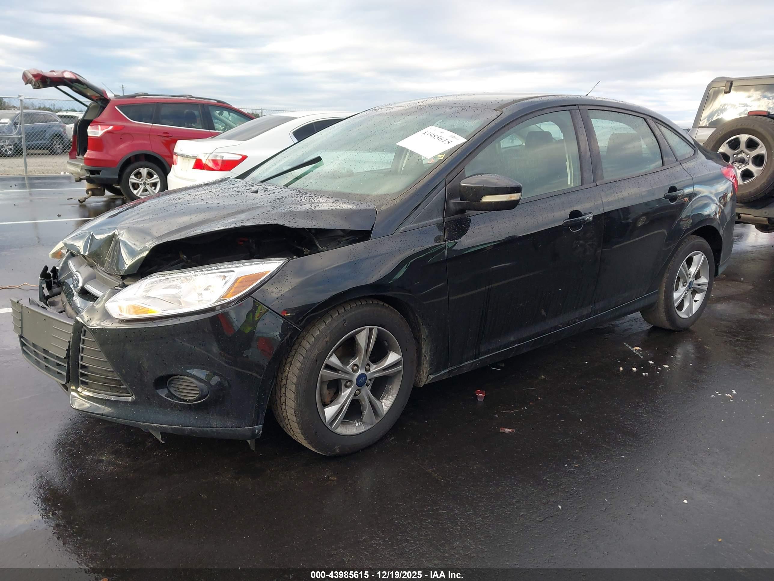 FORD FOCUS image 2