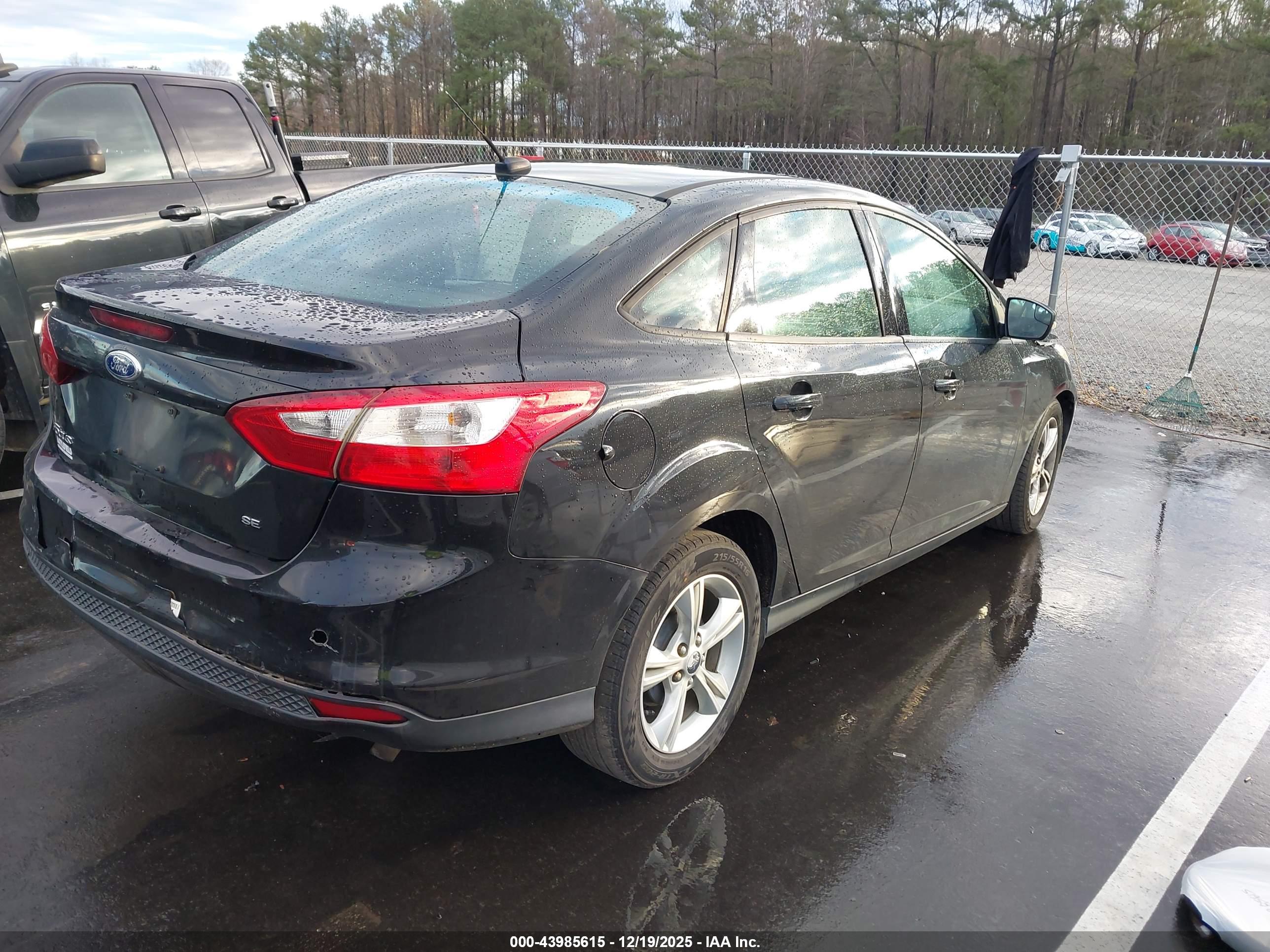 FORD FOCUS image 4