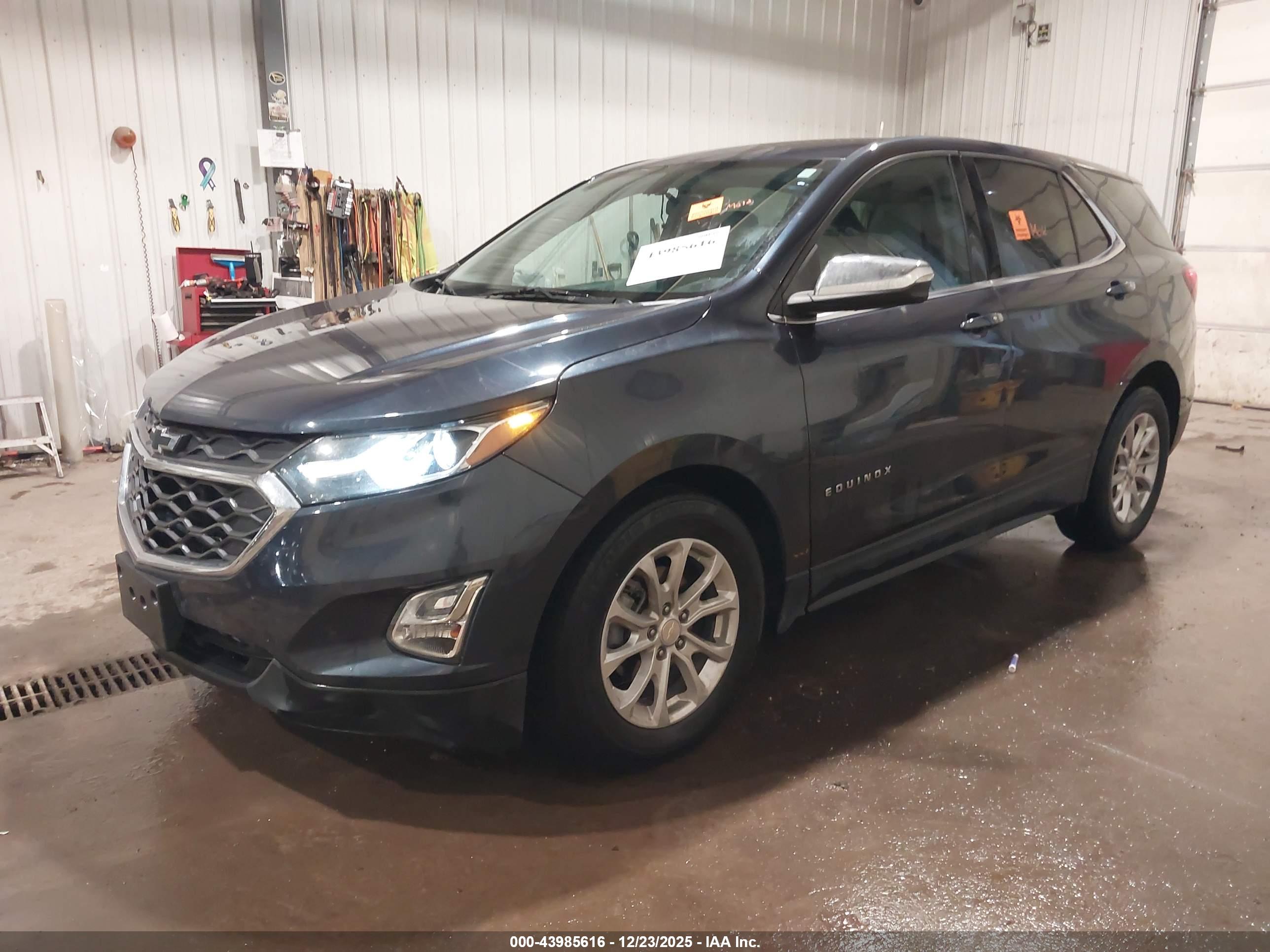 CHEVROLET EQUINOX image 2