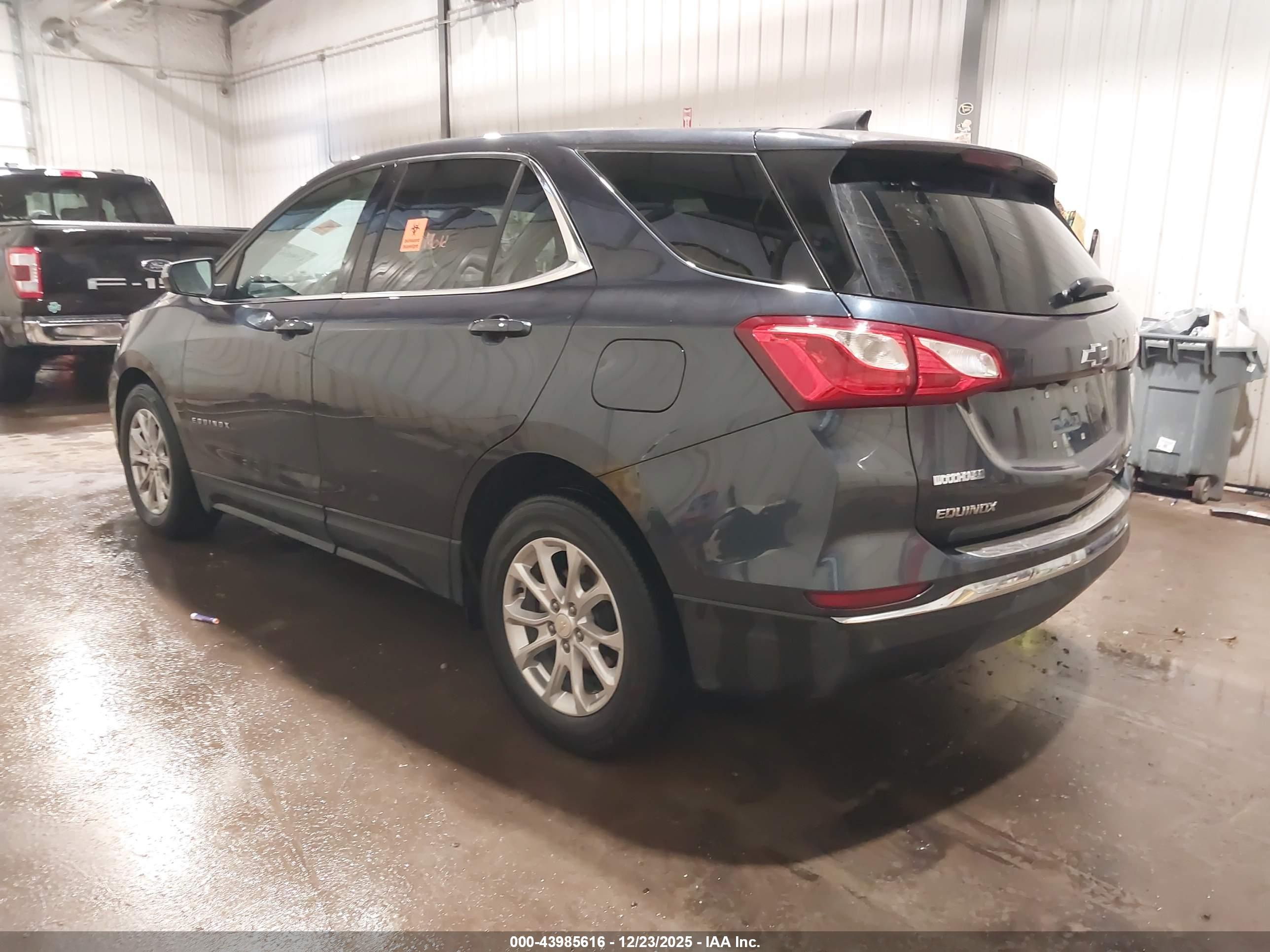 CHEVROLET EQUINOX image 3