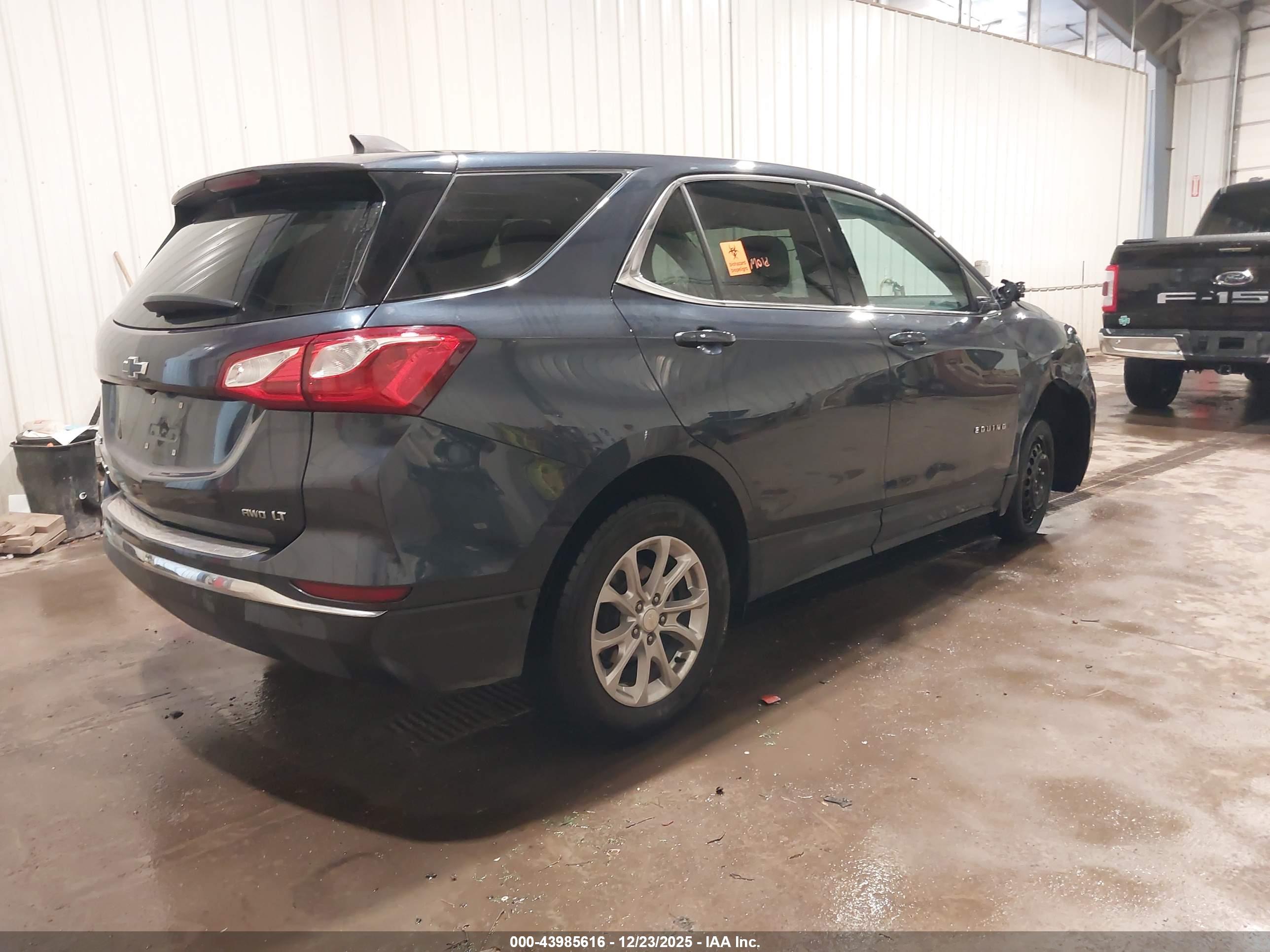 CHEVROLET EQUINOX image 4