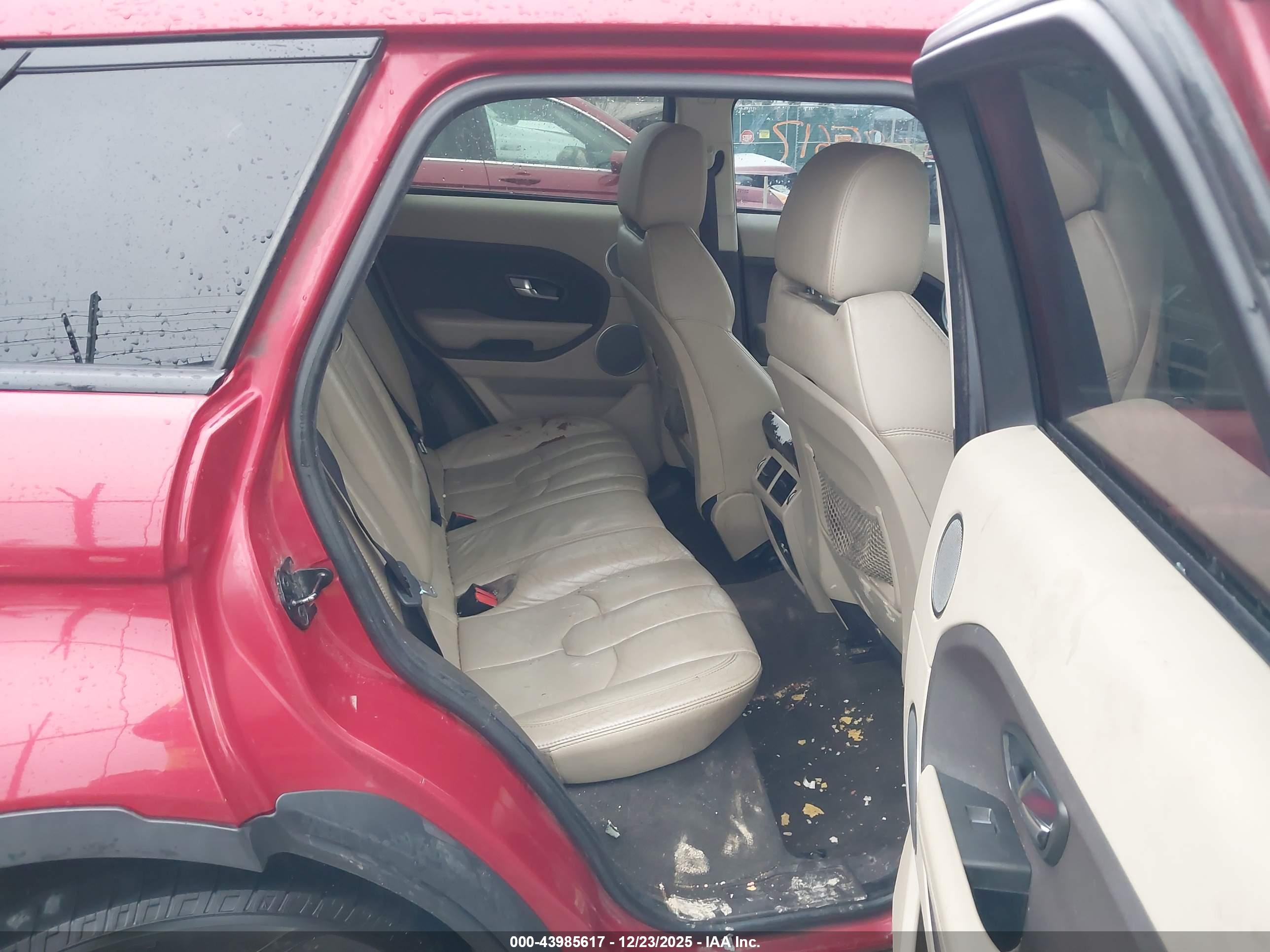 LAND ROVER image 8