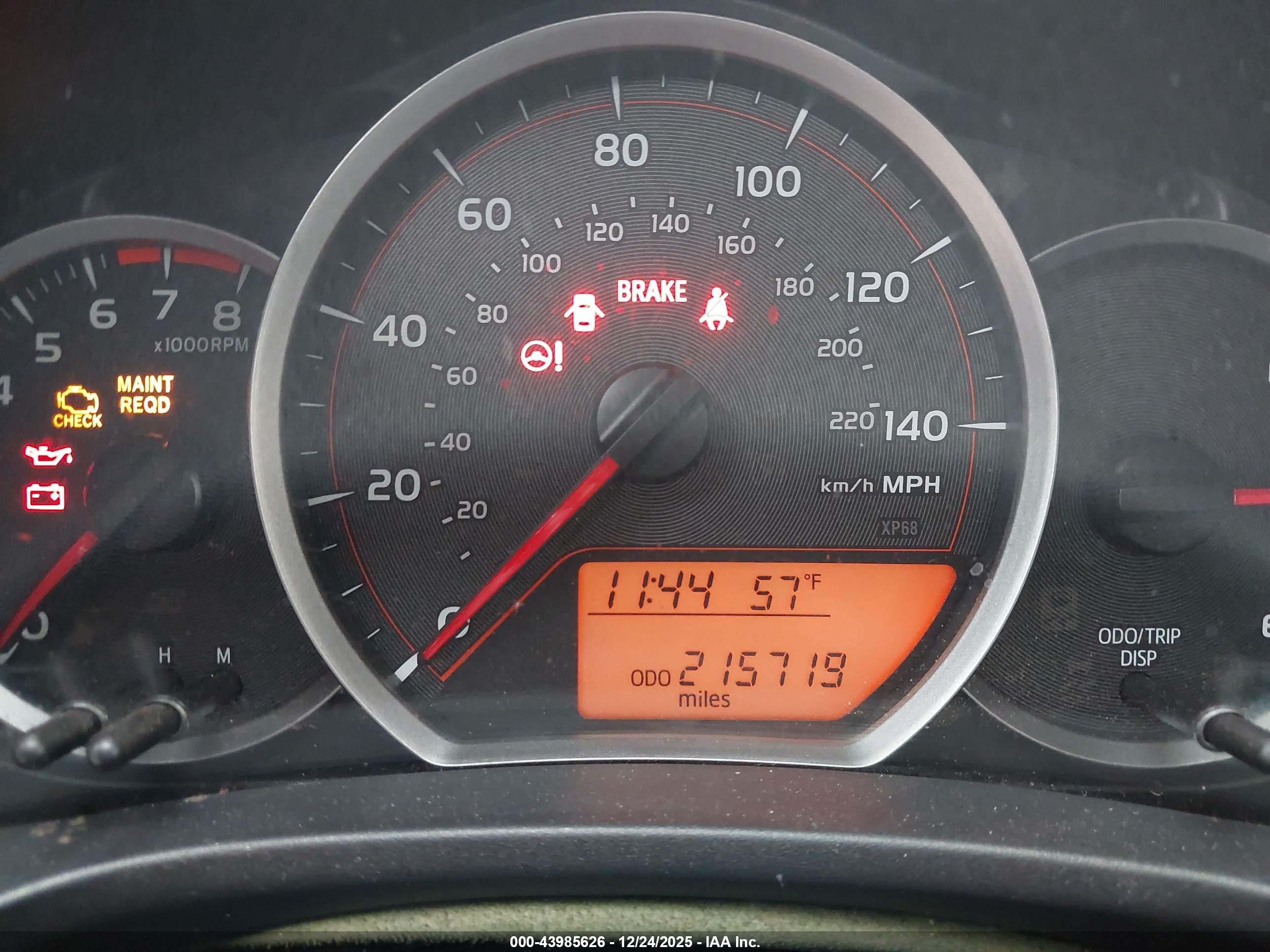 TOYOTA YARIS image 7