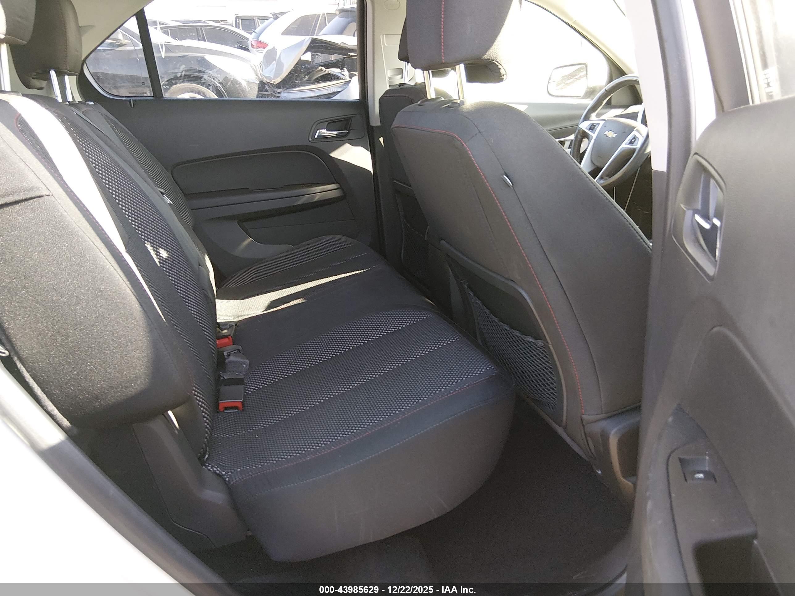 CHEVROLET EQUINOX image 8