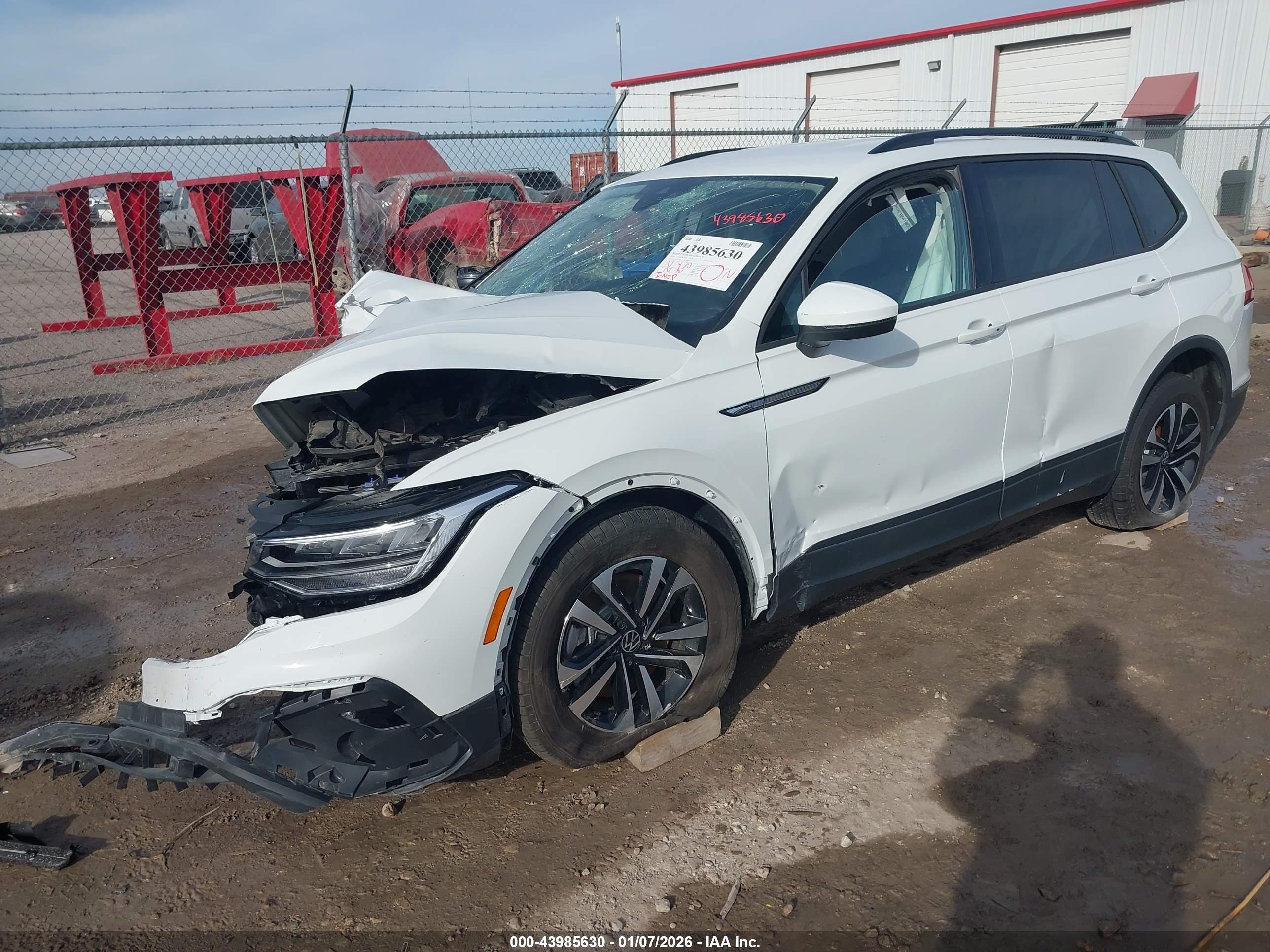 VOLKSWAGEN TIGUAN image 2